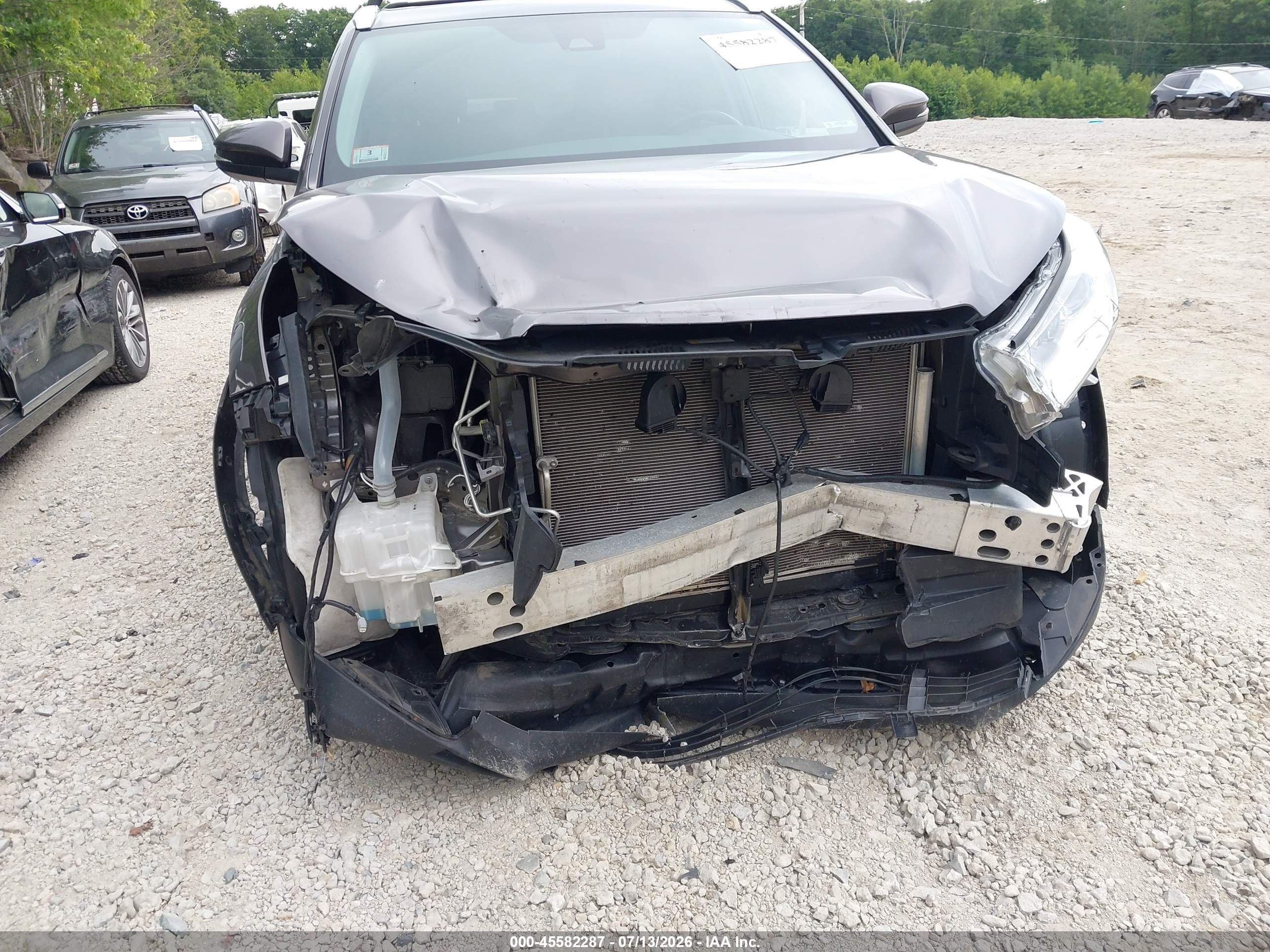 2019 Toyota Highlander Xle Gray vin: 5TDJZRFH0KS628801
