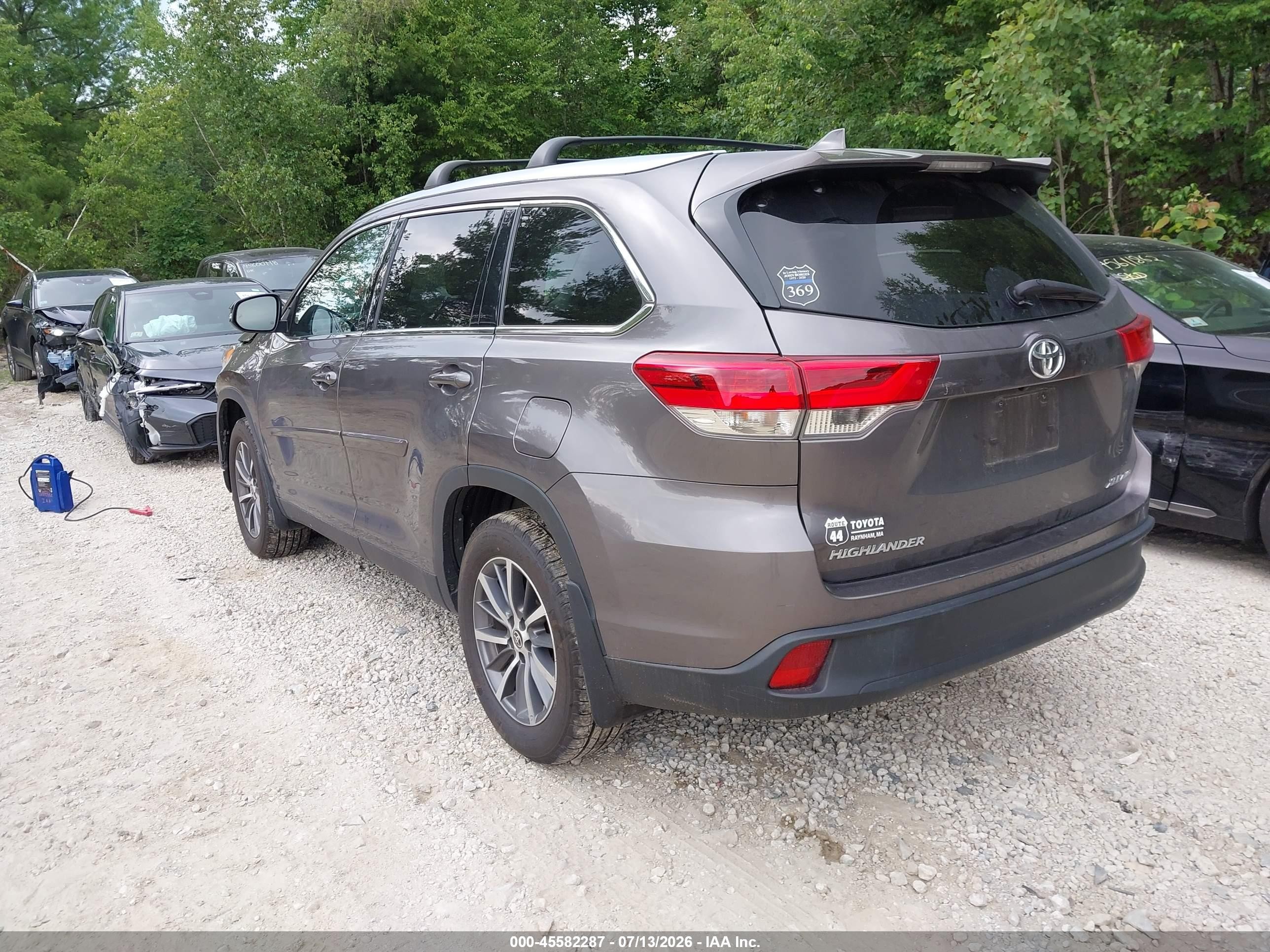 2019 Toyota Highlander Xle Gray vin: 5TDJZRFH0KS628801