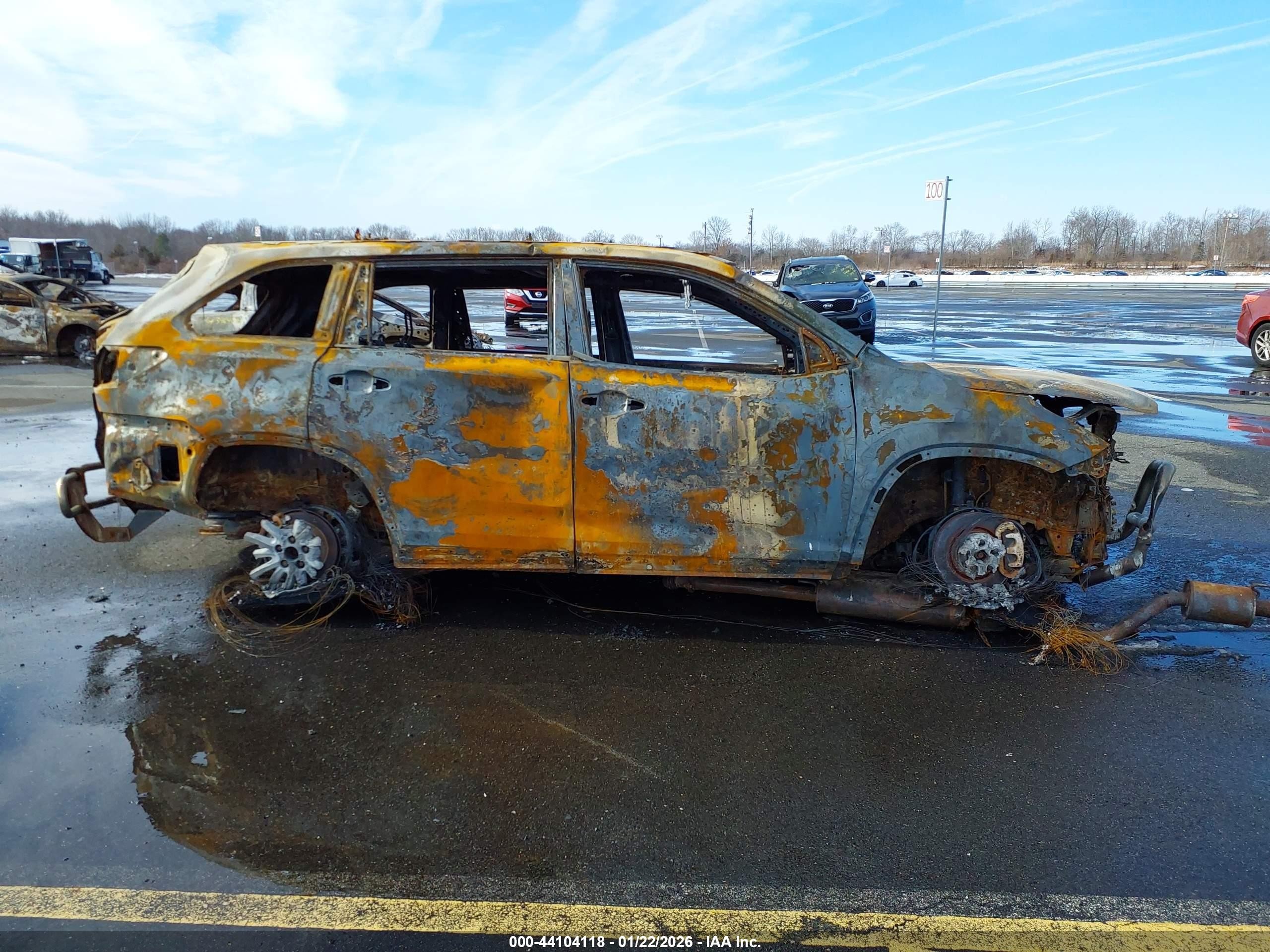 2019 Toyota Highlander Xle Темно-бордовый vin: 5TDJZRFH0KS965775