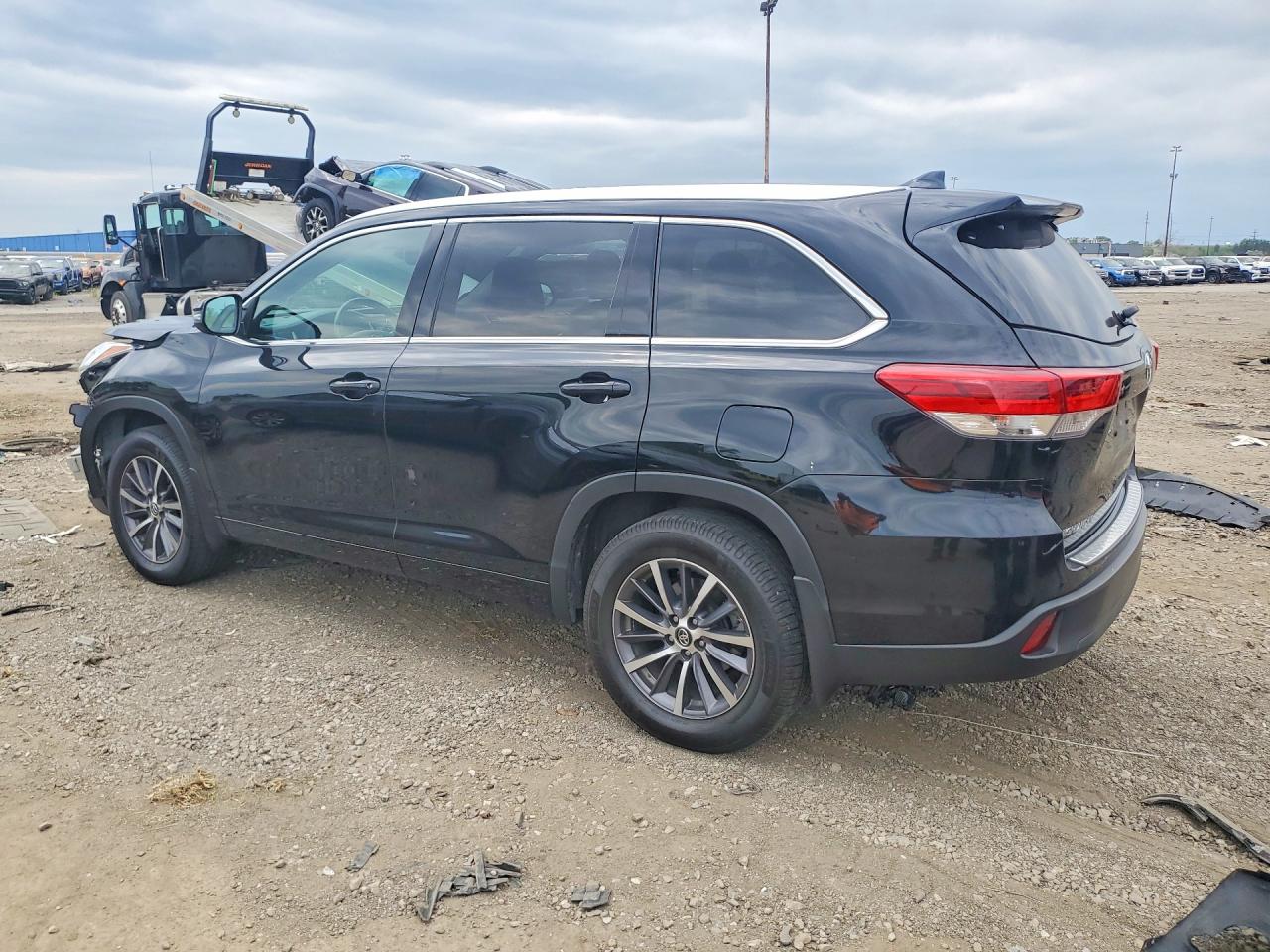 2017 Toyota Highlander Xle Black vin: 5TDJZRFH1HS460322
