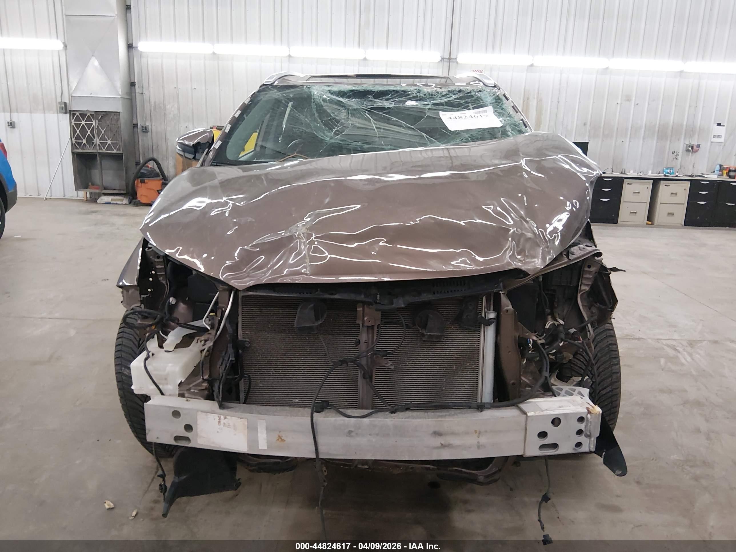 2018 Toyota Highlander Xle Brown vin: 5TDJZRFH2JS813771