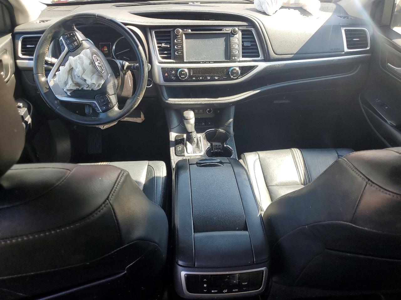 2018 Toyota Highlander Se Red vin: 5TDJZRFH3JS805162