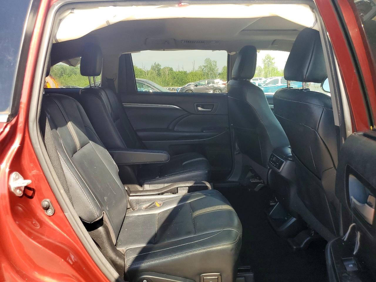 2018 Toyota Highlander Se Red vin: 5TDJZRFH3JS805162