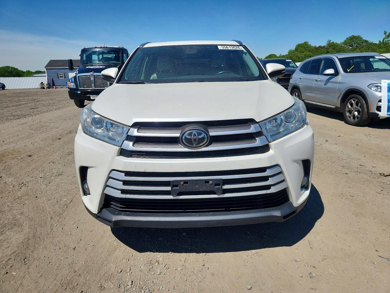 2018 Toyota Highlander Xle White vin: 5TDJZRFH3JS906556