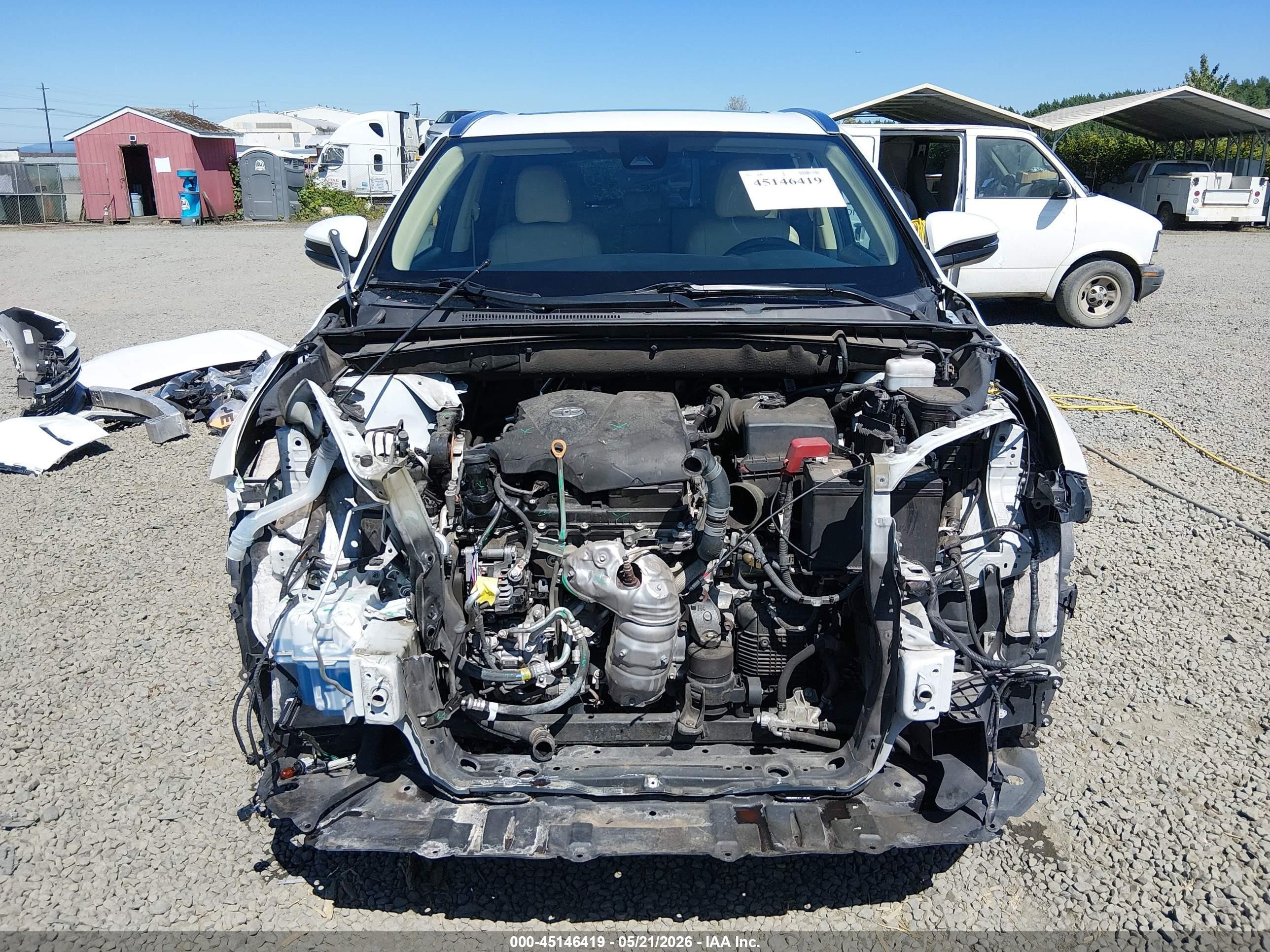 2019 Toyota Highlander Xle White vin: 5TDJZRFH3KS574197