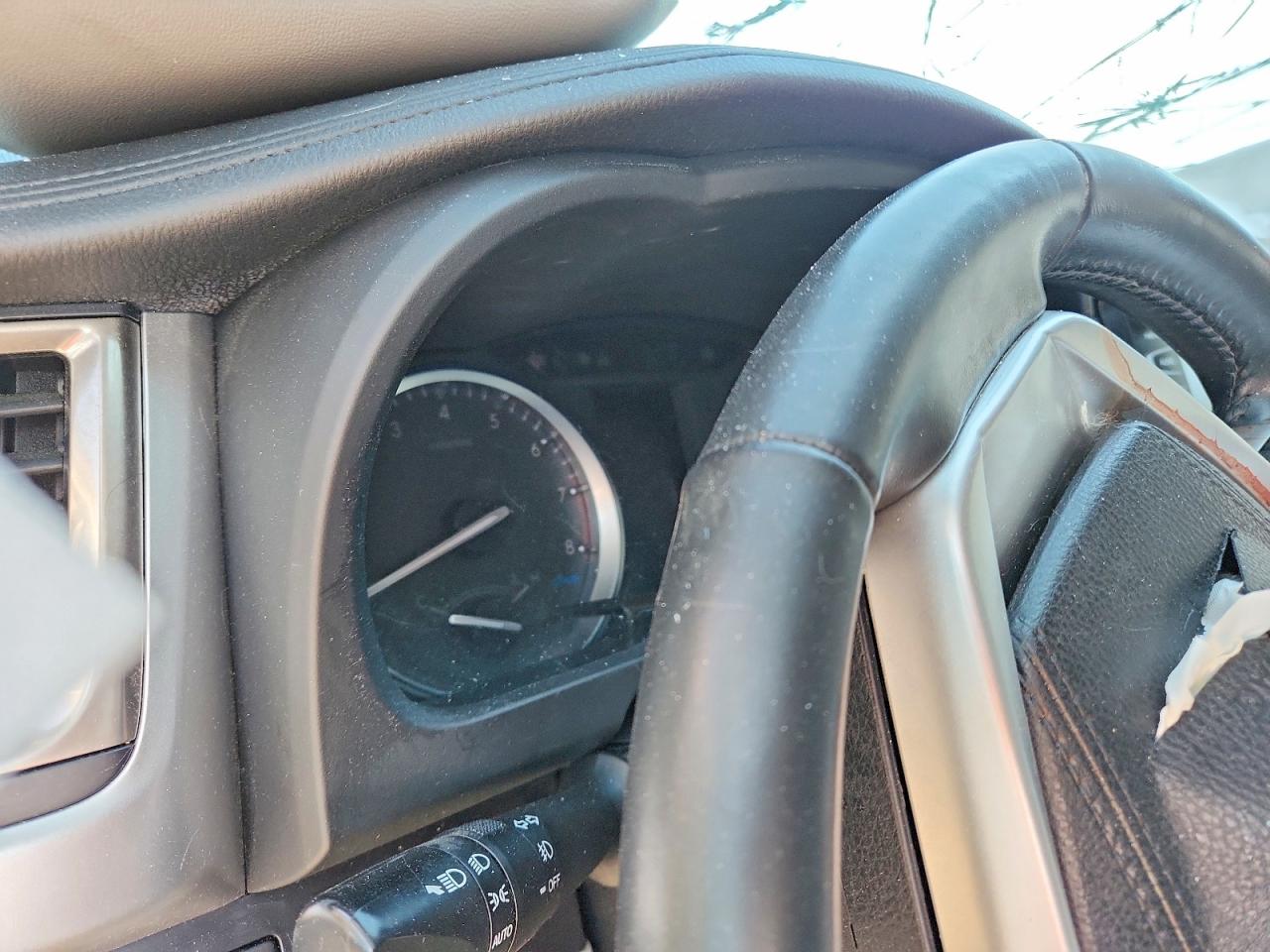 2019 Toyota Highlander Xle White vin: 5TDJZRFH3KS601074