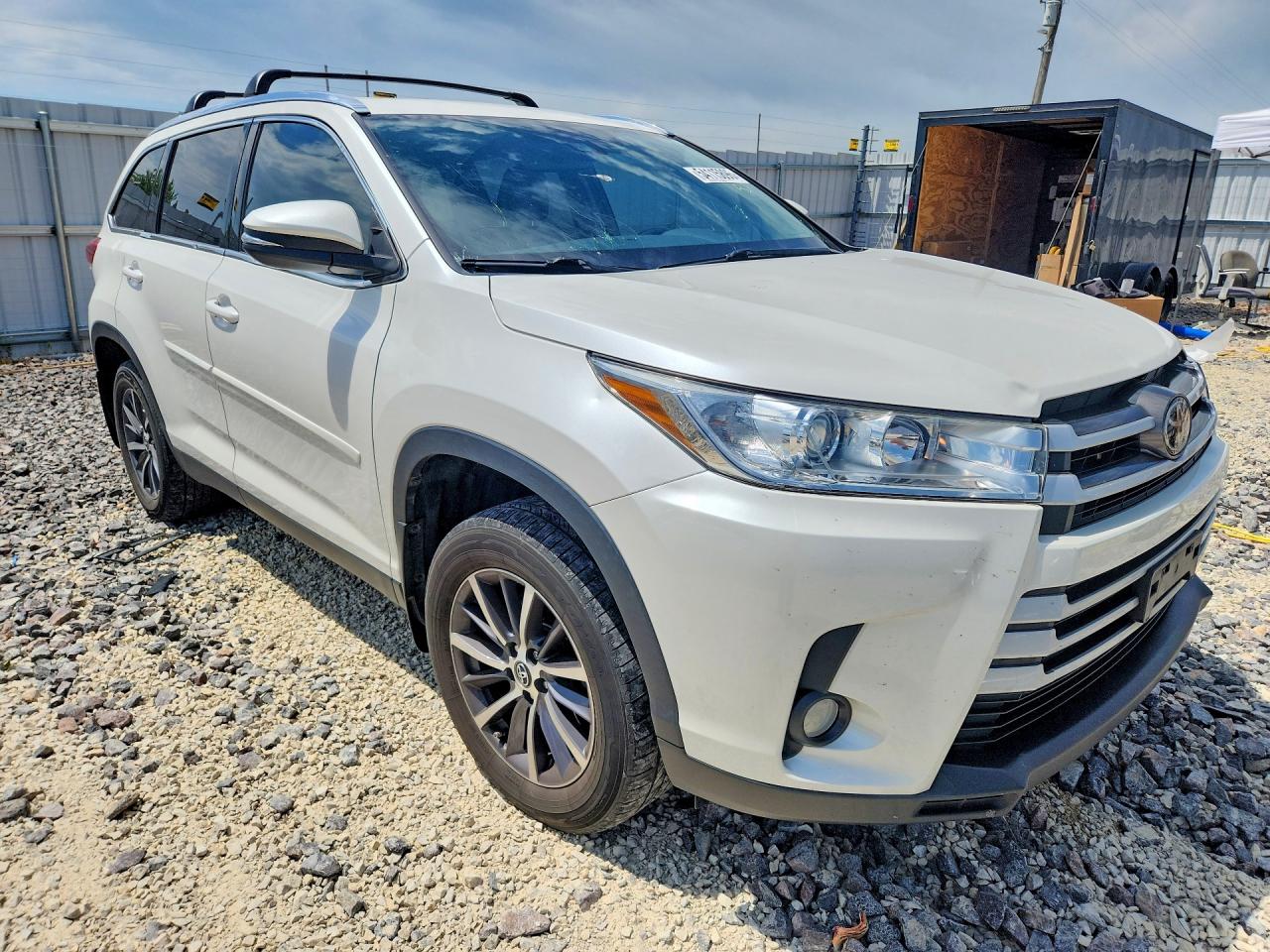 2019 Toyota Highlander Xle Белый vin: 5TDJZRFH3KS998009