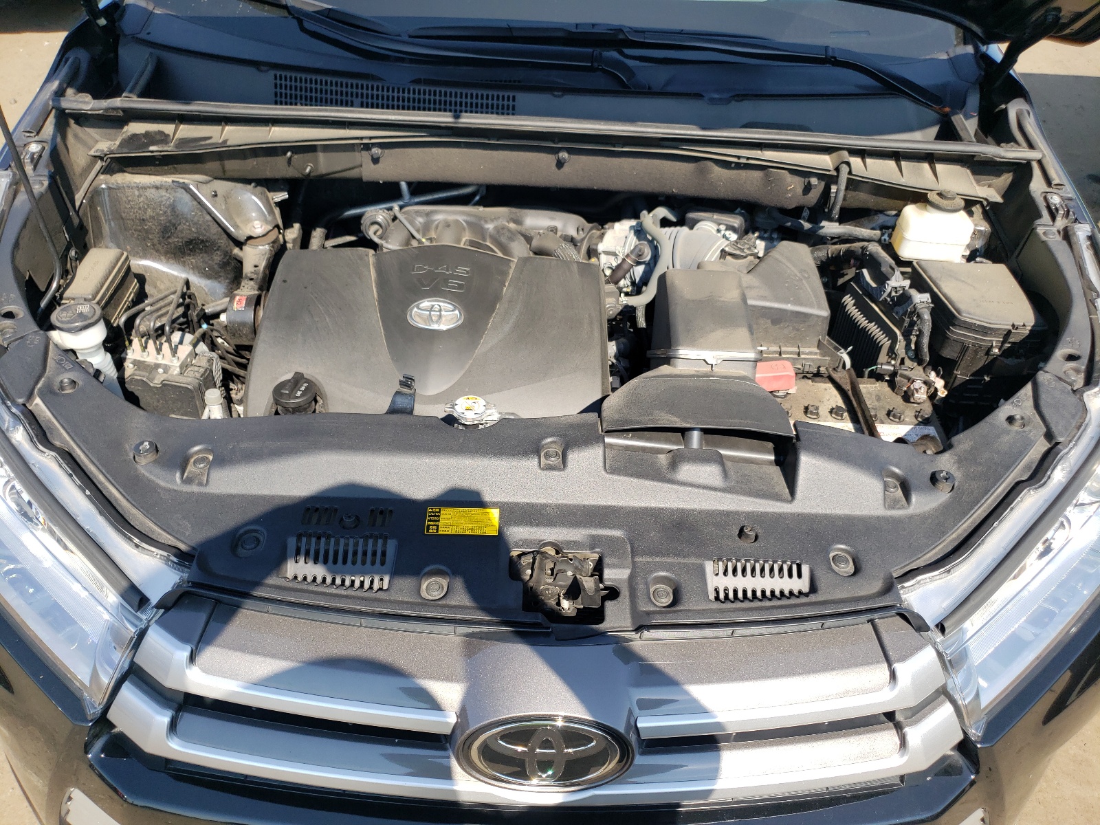 2018 Toyota Highlander Se Черный vin: 5TDJZRFH4JS553857