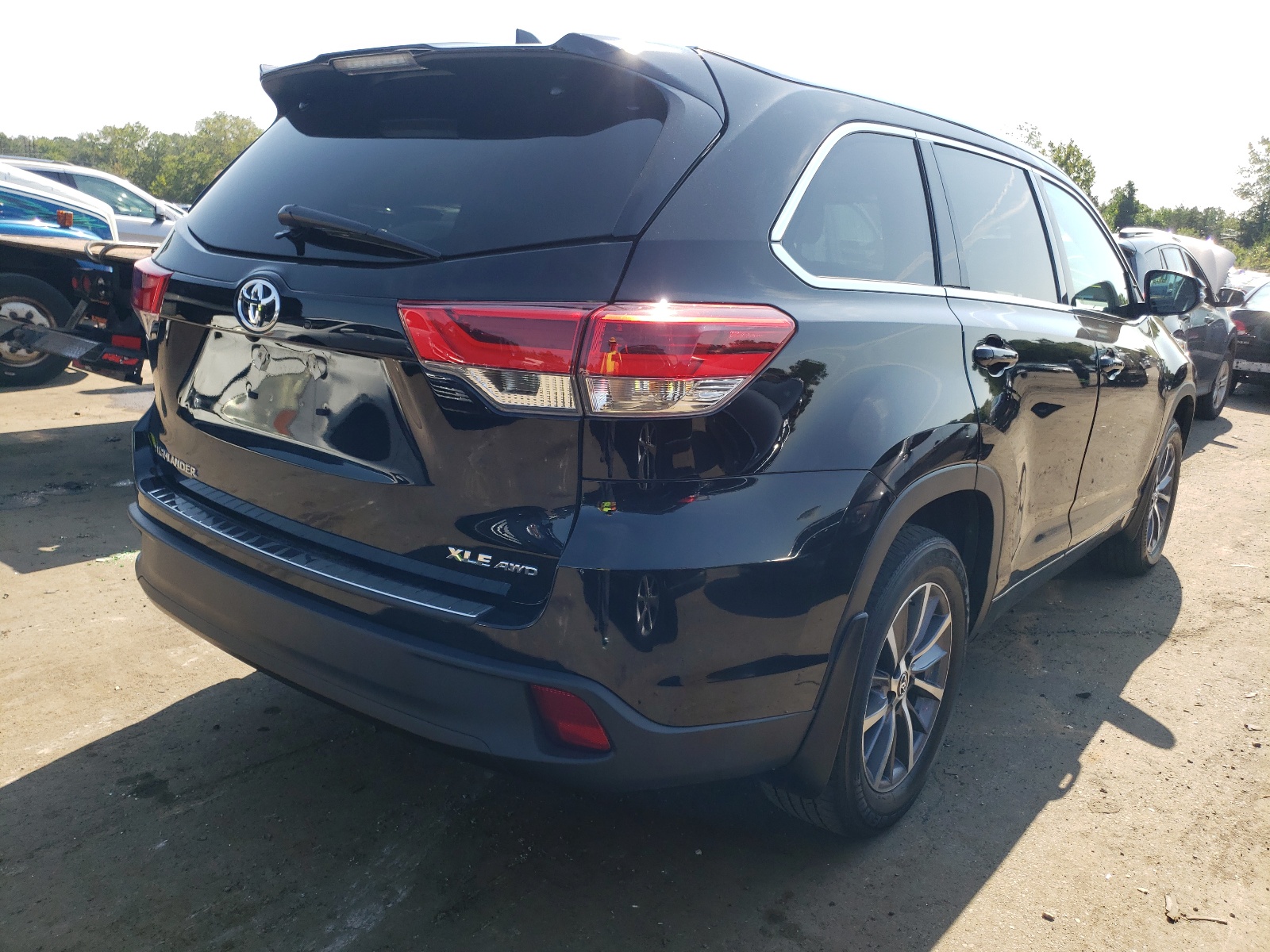 2018 Toyota Highlander Se Черный vin: 5TDJZRFH4JS553857