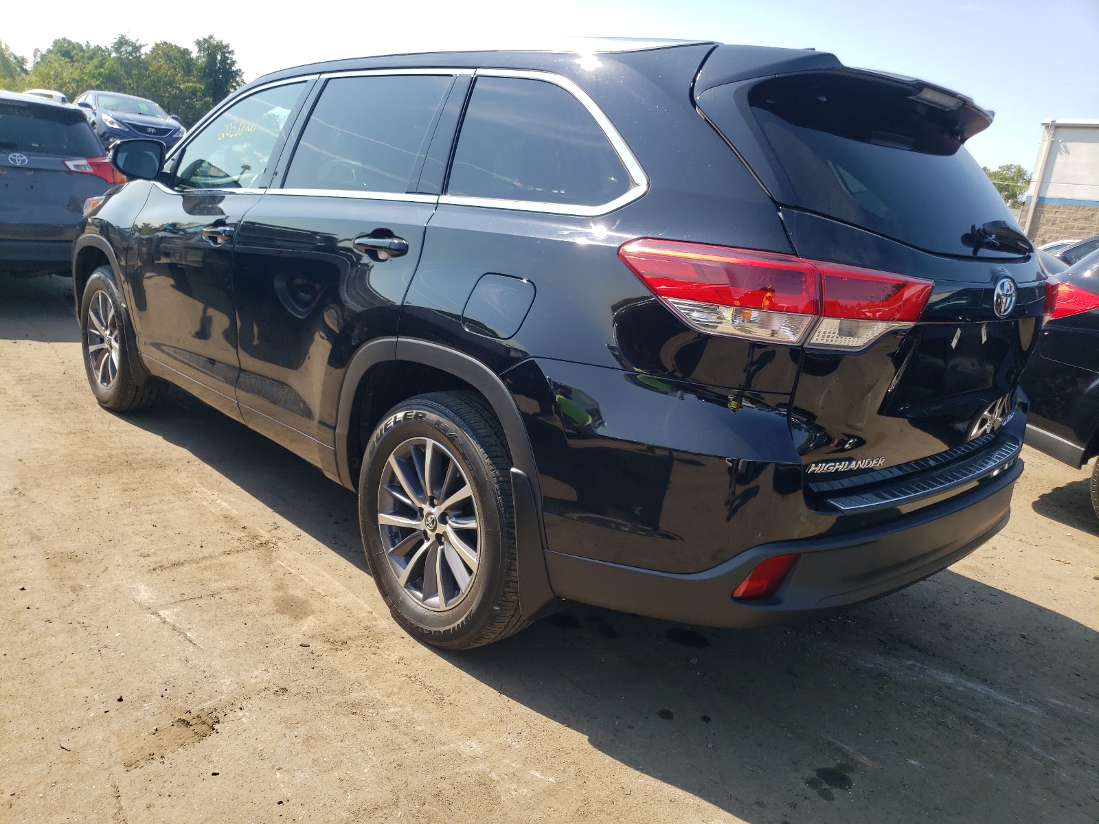2018 Toyota Highlander Se Черный vin: 5TDJZRFH4JS553857