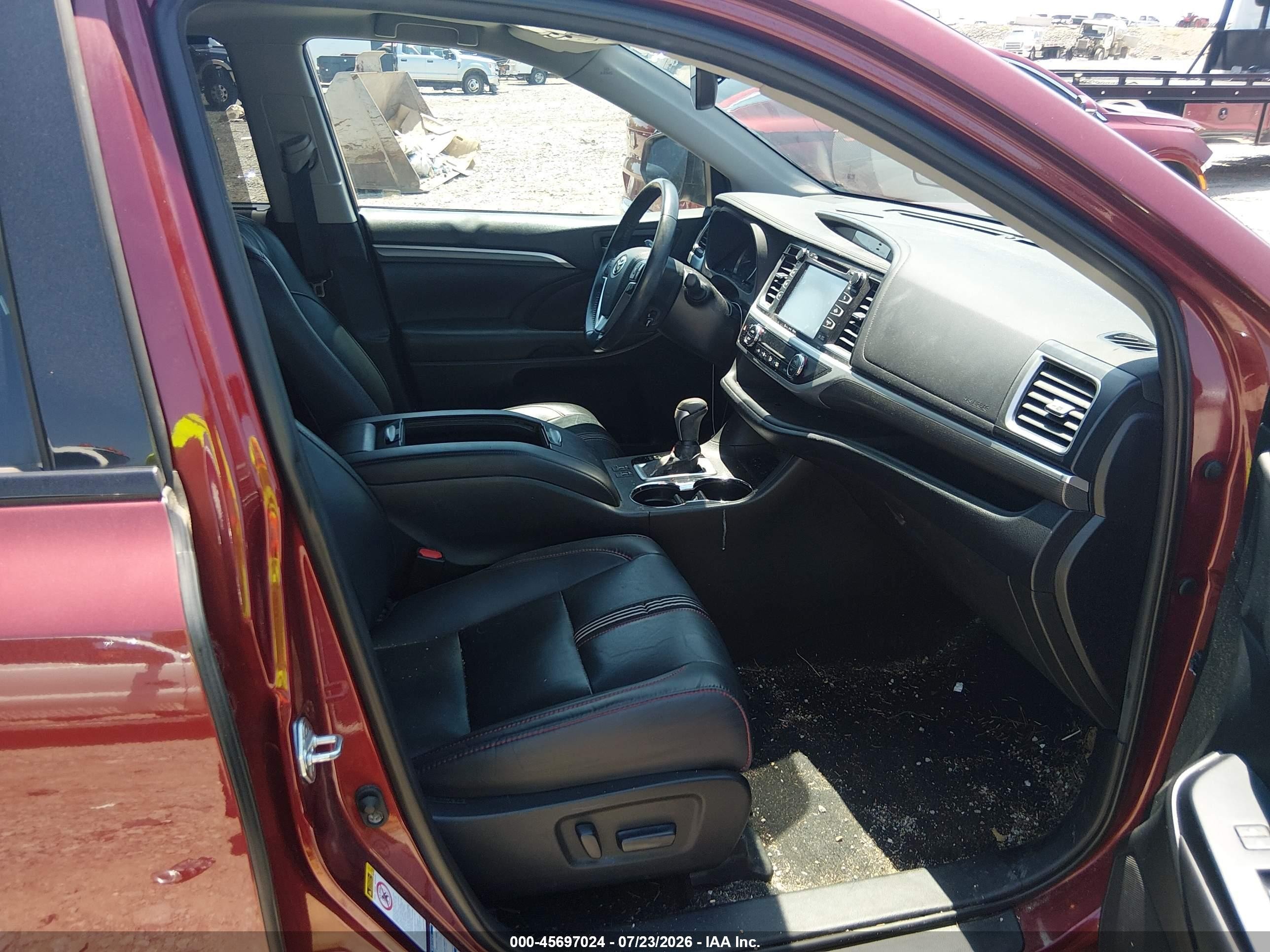 2019 Toyota Highlander Se Red vin: 5TDJZRFH4KS975791