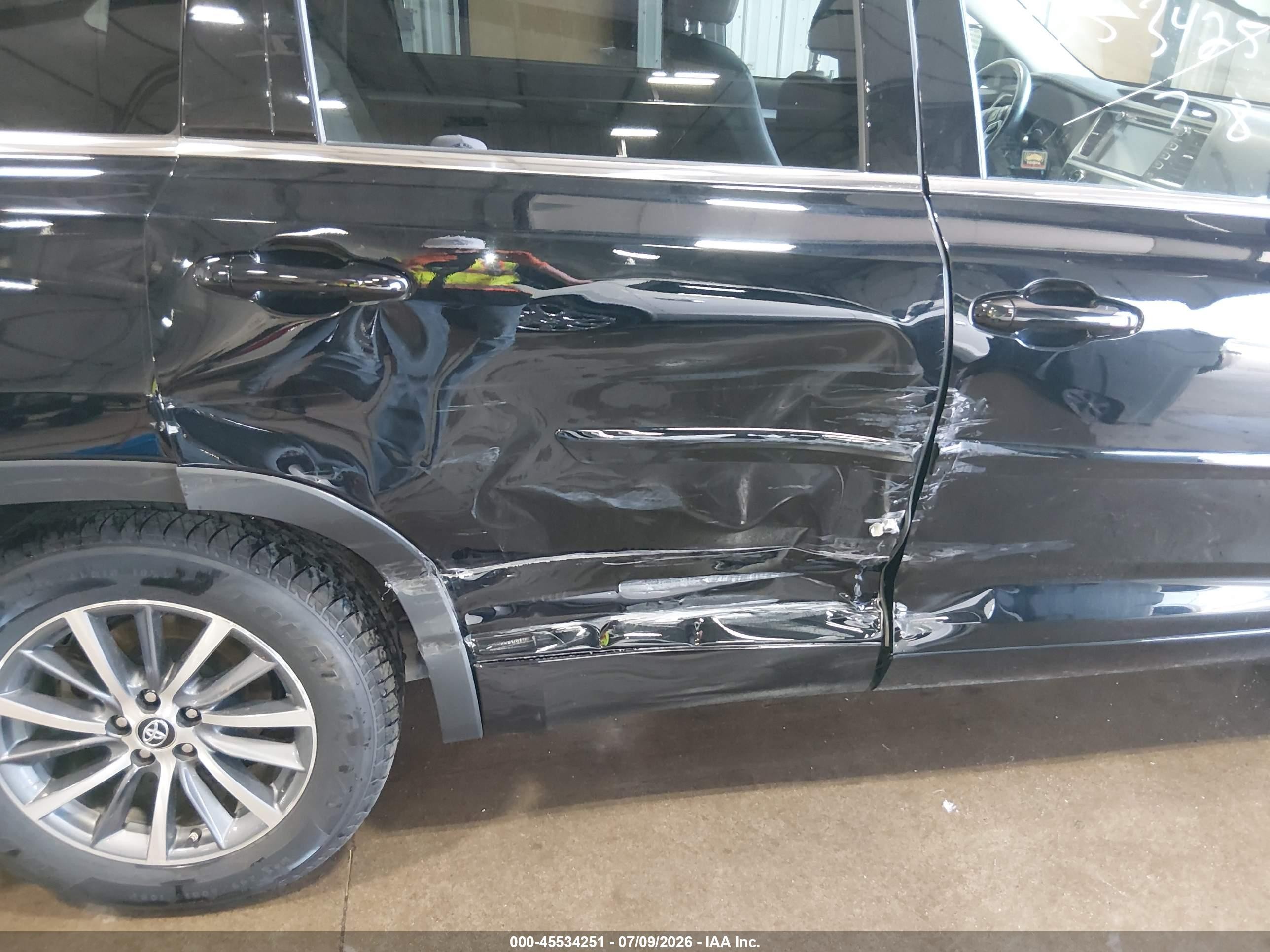 2018 Toyota Highlander Xle Black vin: 5TDJZRFH5JS904713
