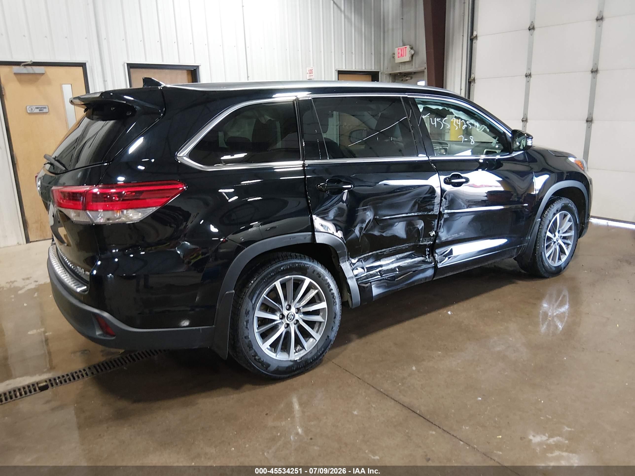 2018 Toyota Highlander Xle Black vin: 5TDJZRFH5JS904713