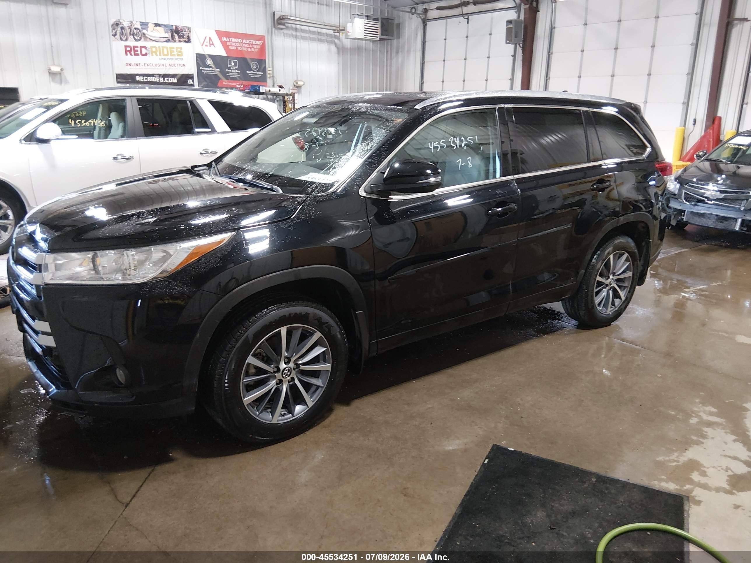 2018 Toyota Highlander Xle Black vin: 5TDJZRFH5JS904713