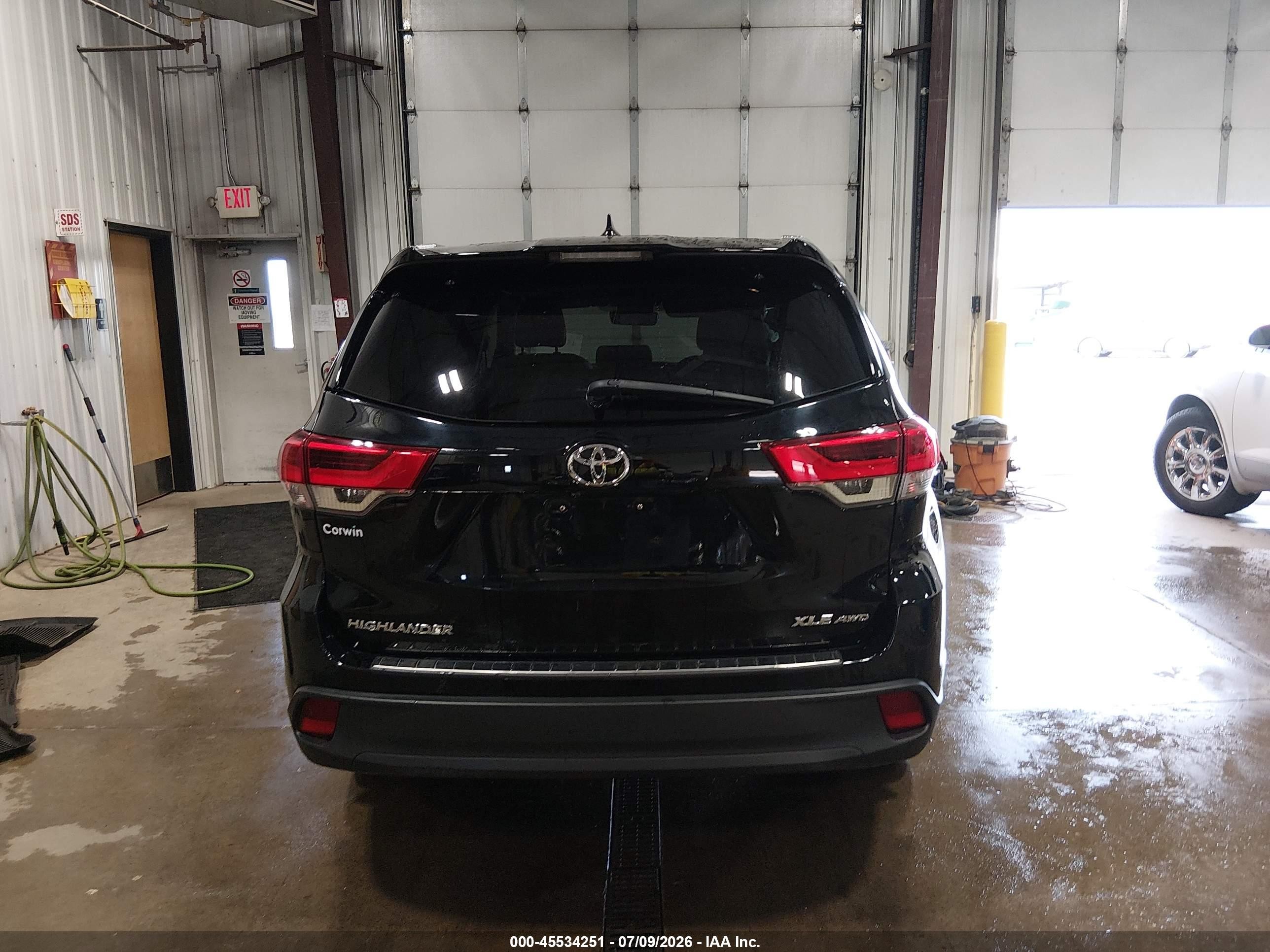 2018 Toyota Highlander Xle Black vin: 5TDJZRFH5JS904713