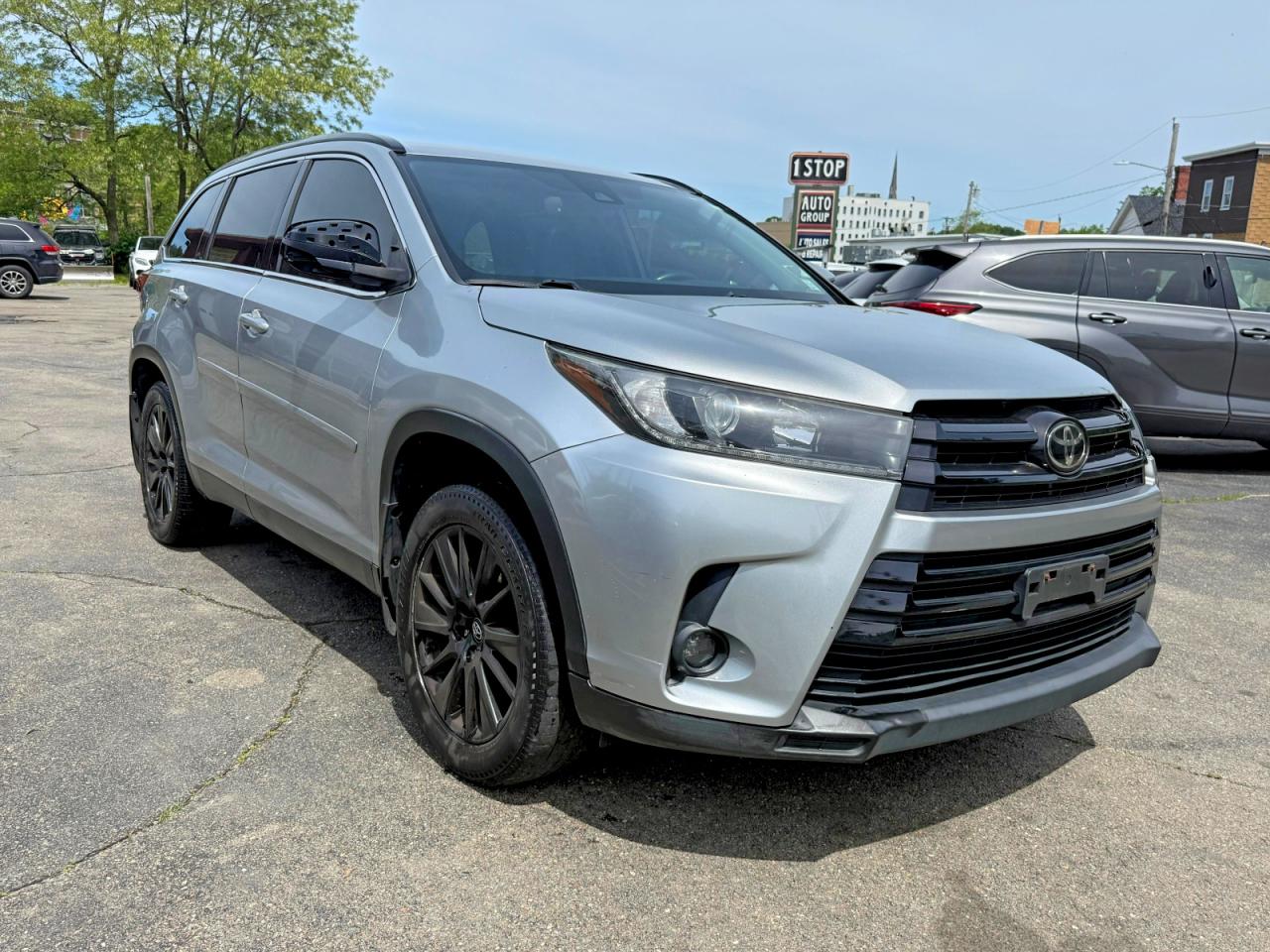 2019 Toyota Highlander Se Silver vin: 5TDJZRFH5KS565789
