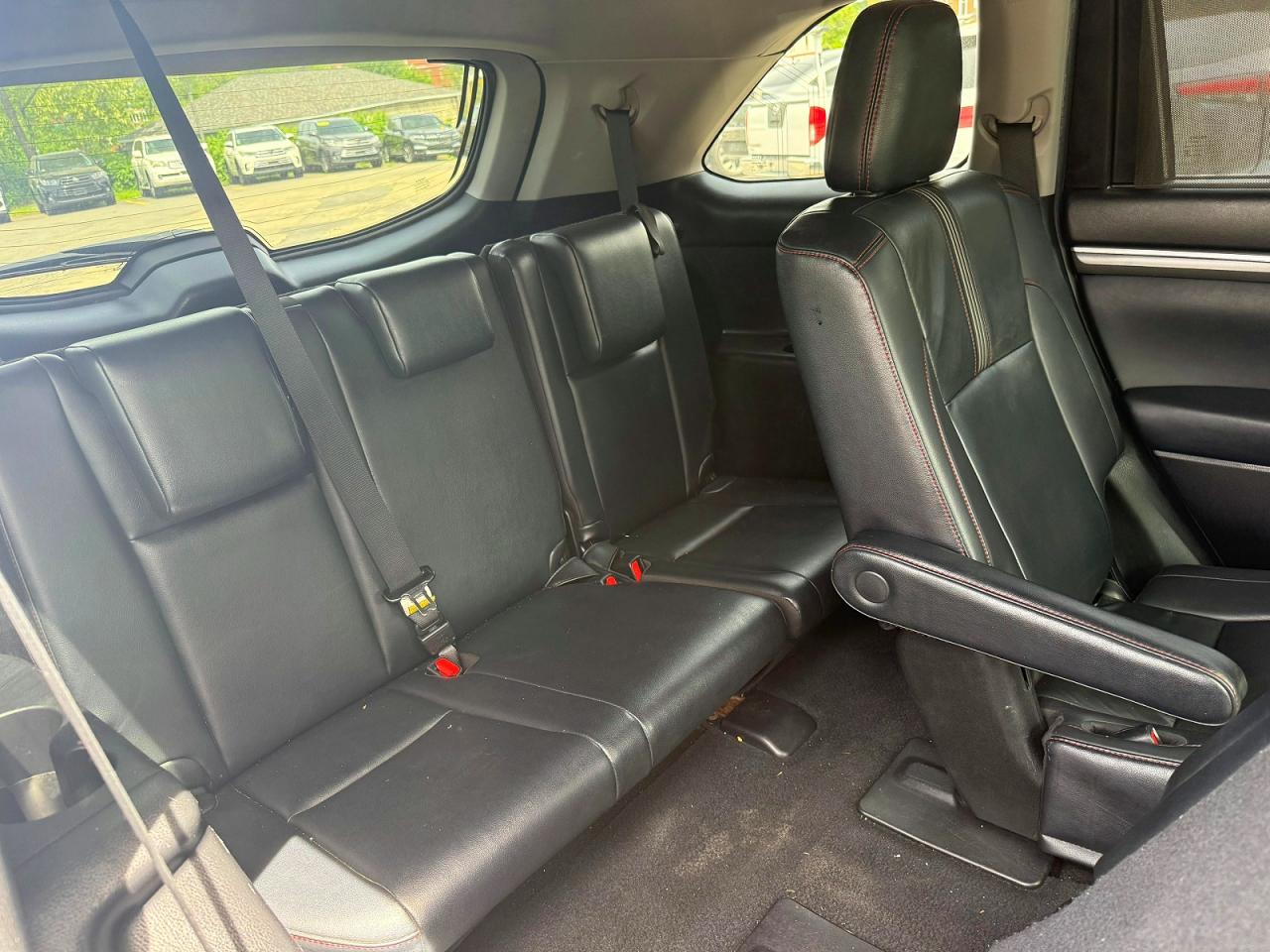 2019 Toyota Highlander Se Silver vin: 5TDJZRFH5KS565789