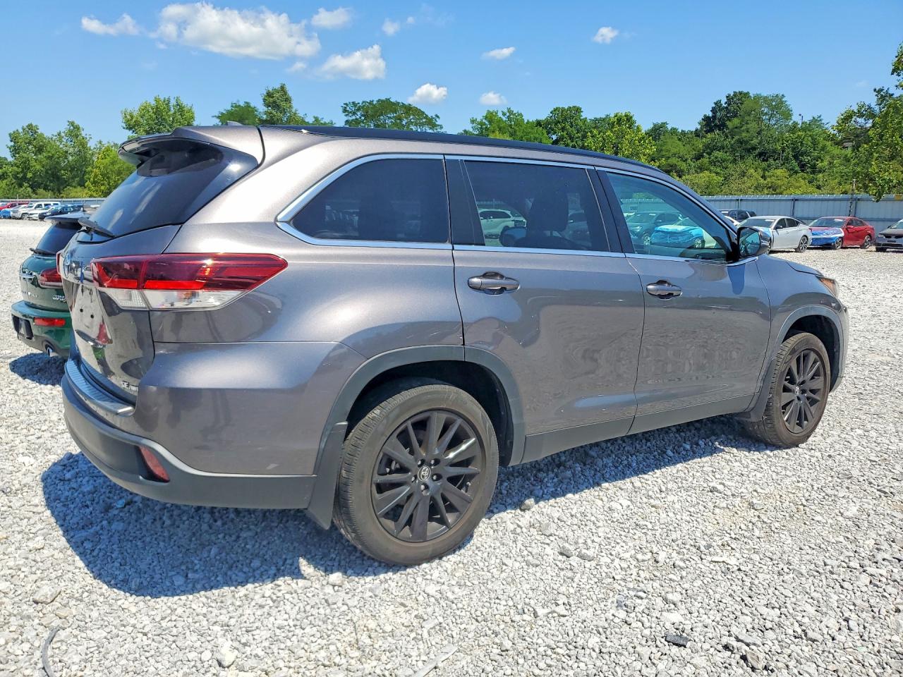 2019 Toyota Highlander Se Серый vin: 5TDJZRFH5KS604199