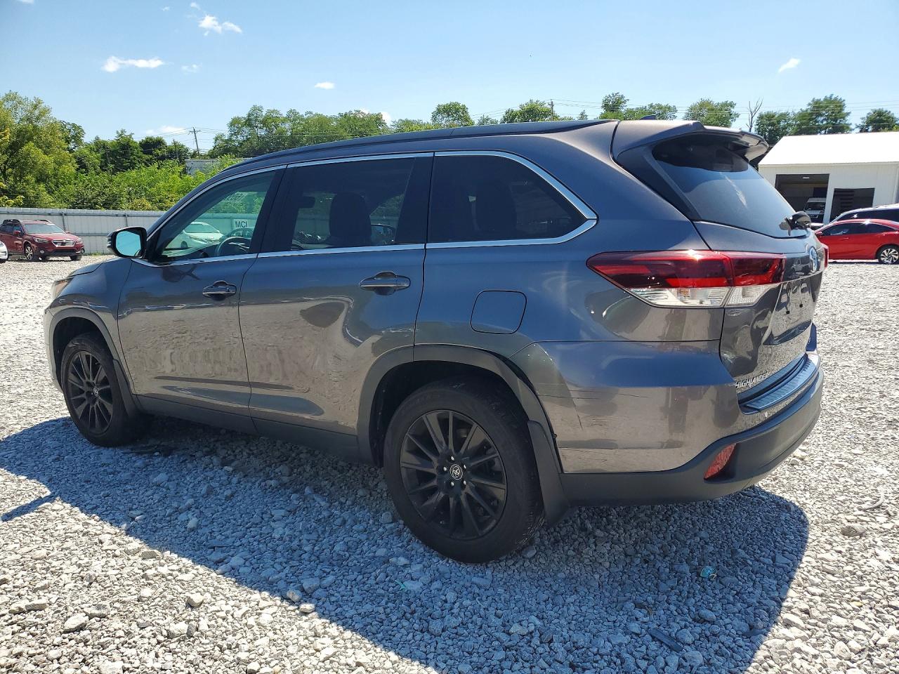 2019 Toyota Highlander Se Серый vin: 5TDJZRFH5KS604199