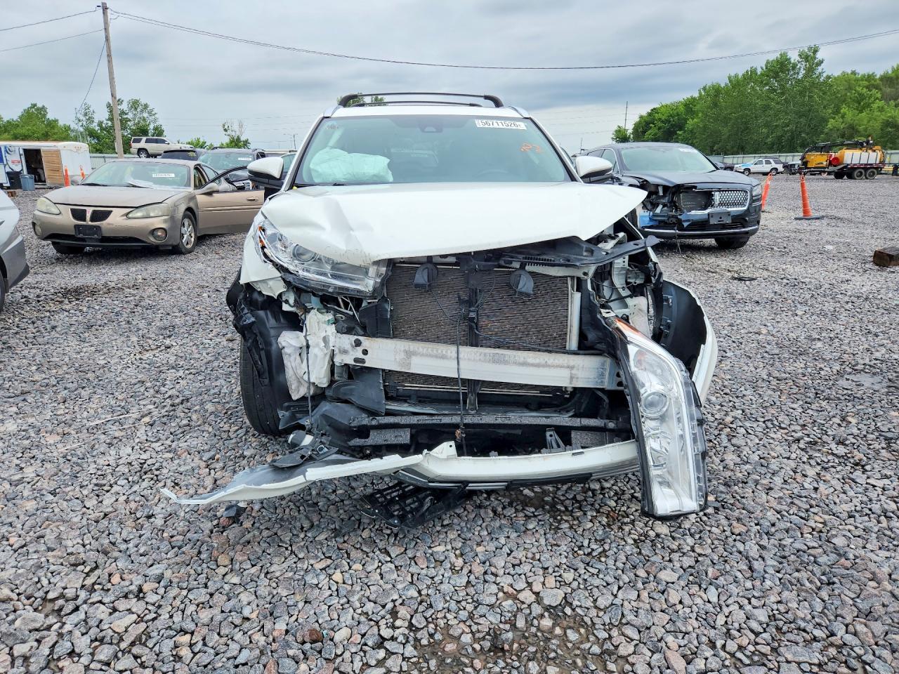 2018 Toyota Highlander Xle White vin: 5TDJZRFH6JS540950