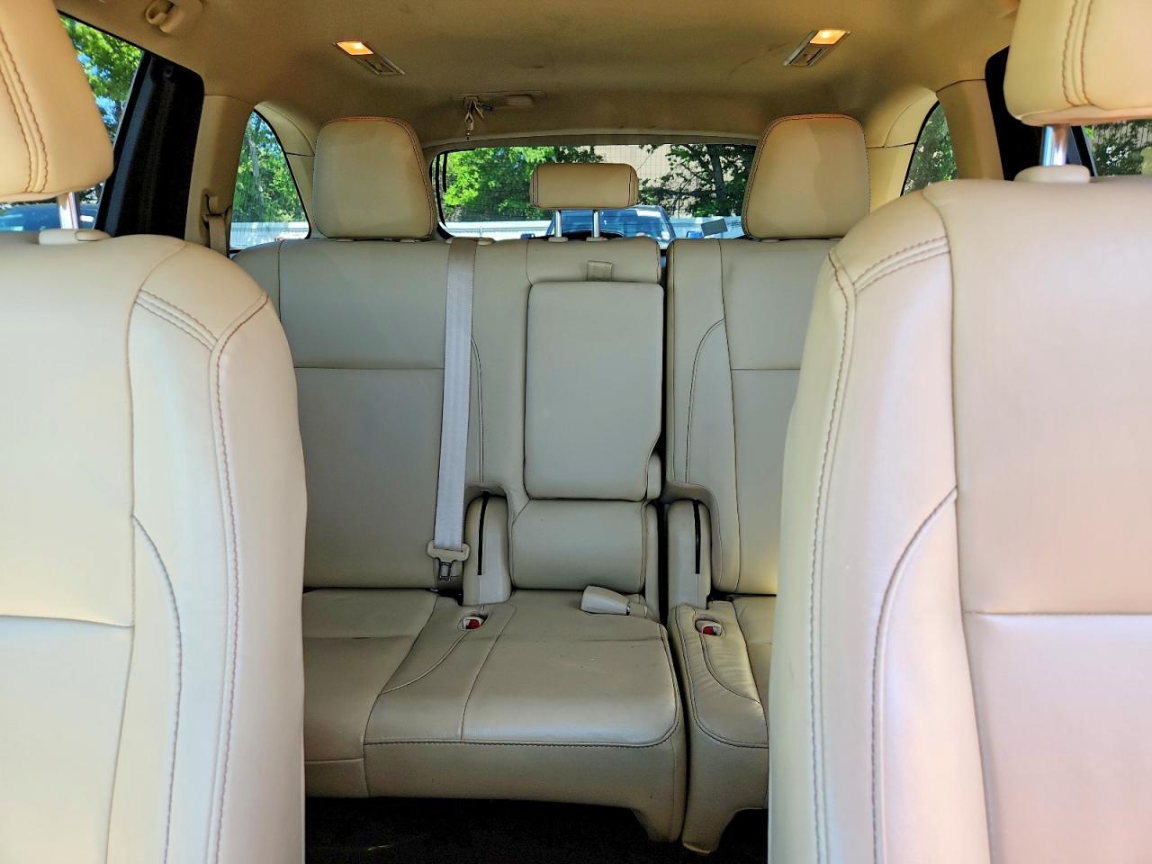 2017 Toyota Highlander Xle White vin: 5TDJZRFH8HS478879