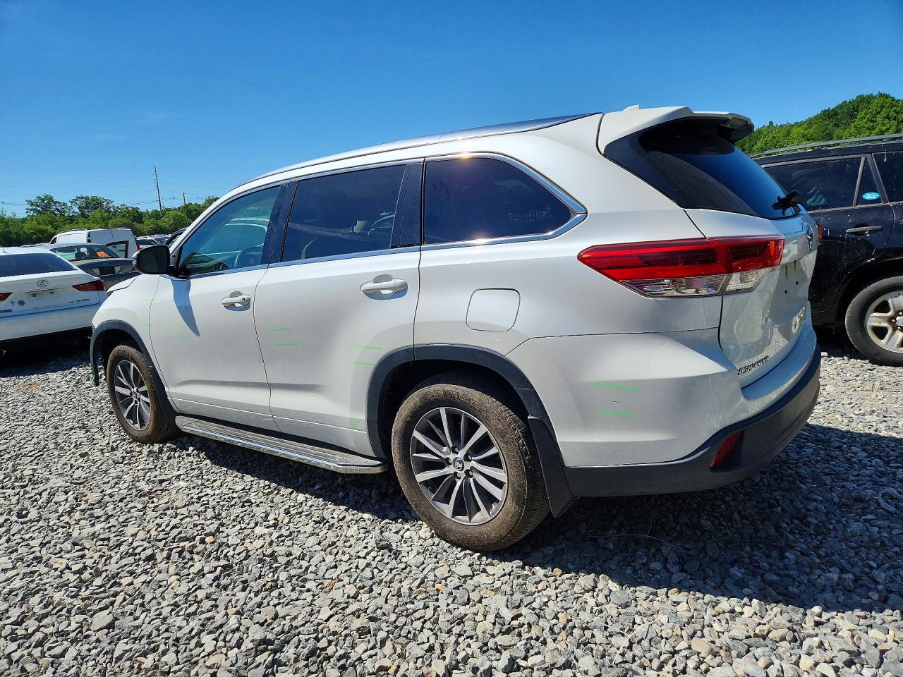 2017 Toyota Highlander Xle White vin: 5TDJZRFH8HS478879
