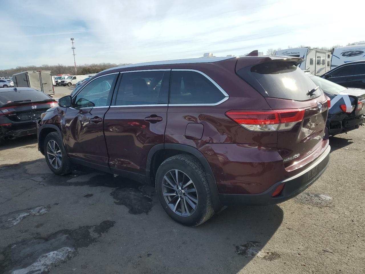 2019 Toyota Highlander Se Бордовый vin: 5TDJZRFH8KS929378