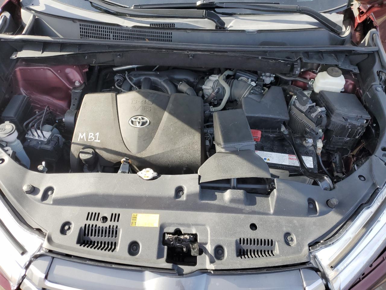2019 Toyota Highlander Se Бордовый vin: 5TDJZRFH8KS929378