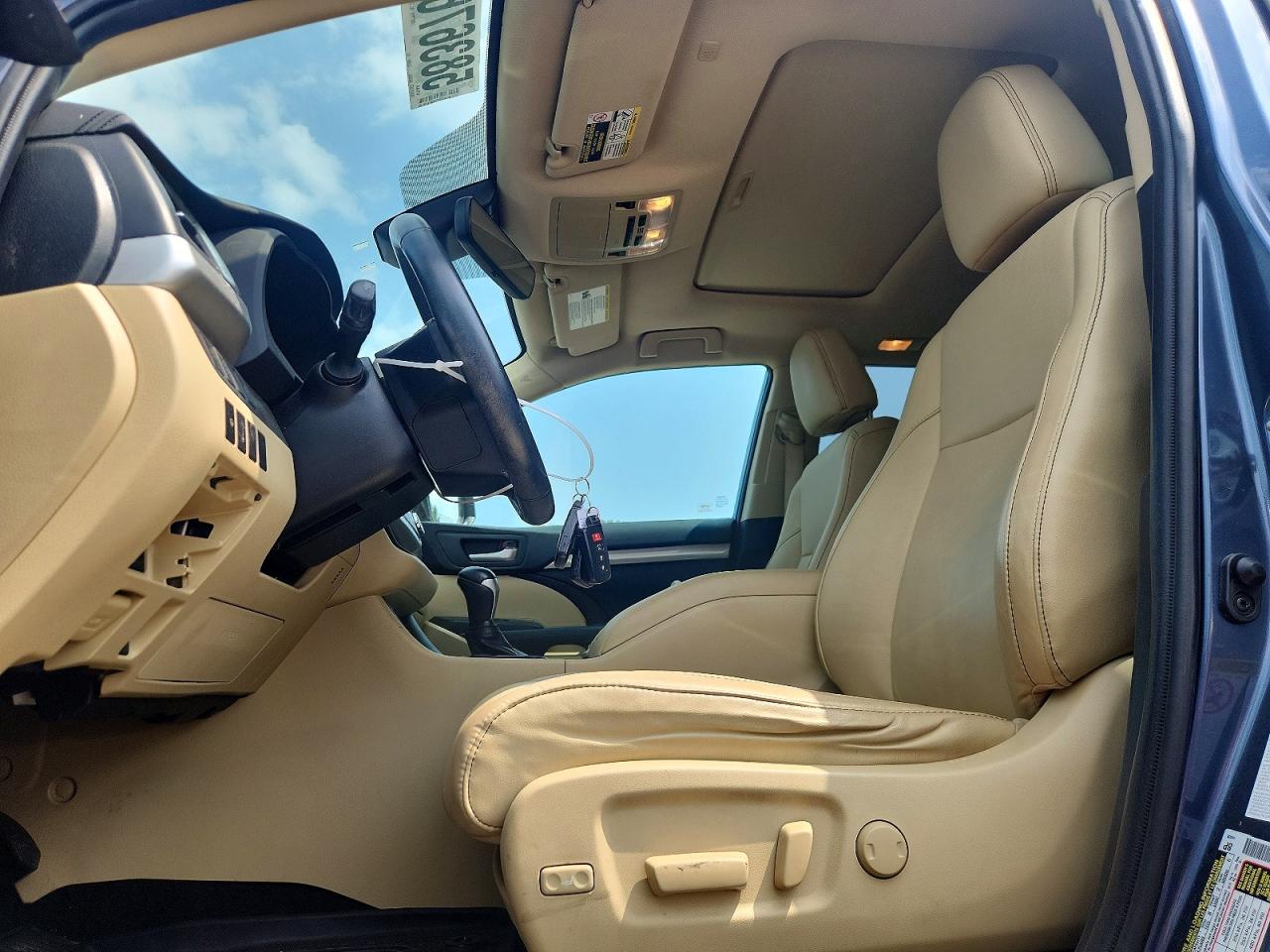 2019 Toyota Highlander Xle Blue vin: 5TDJZRFH8KS957343