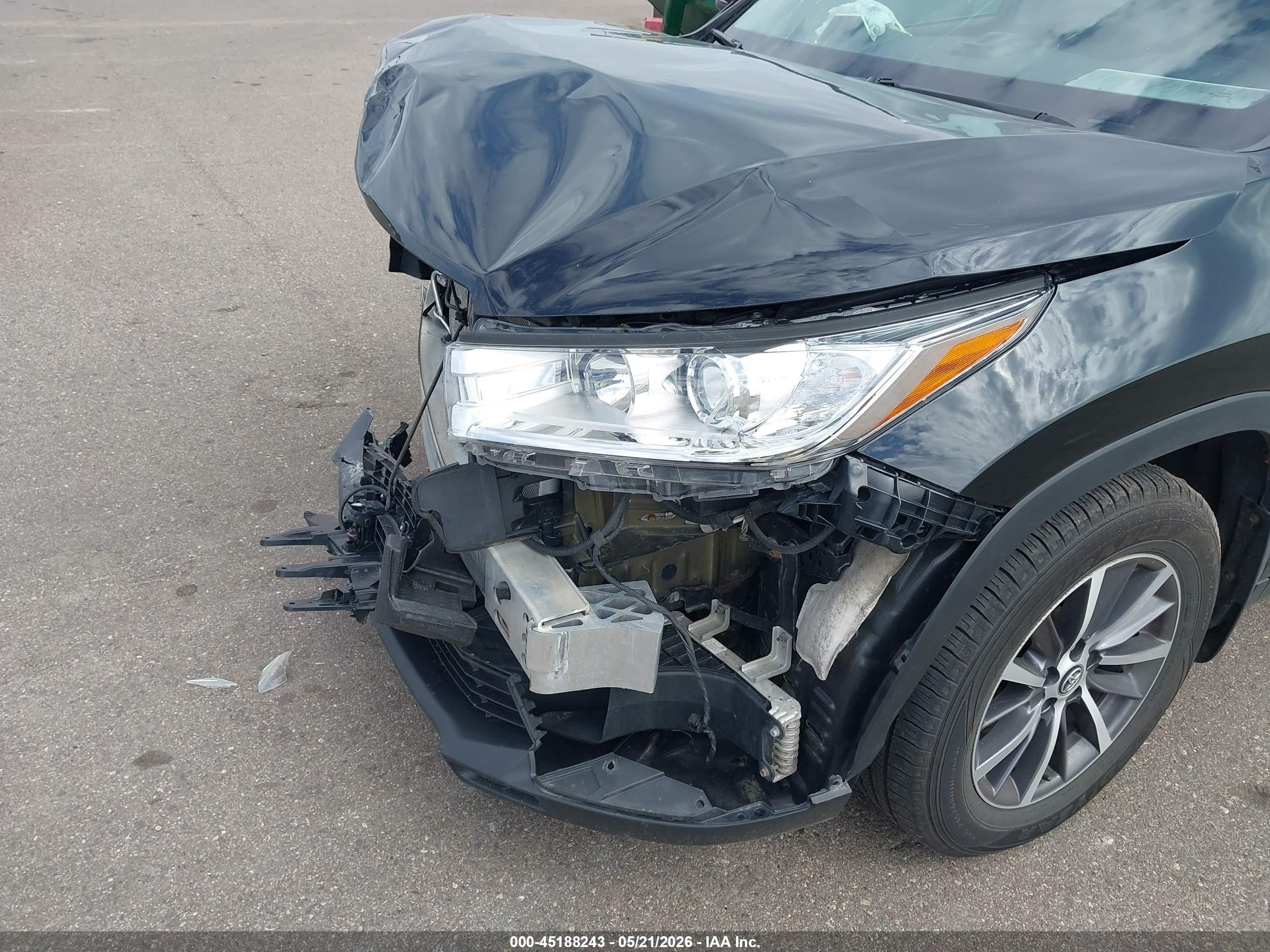 2019 Toyota Highlander Xle Black vin: 5TDJZRFH9KS604531