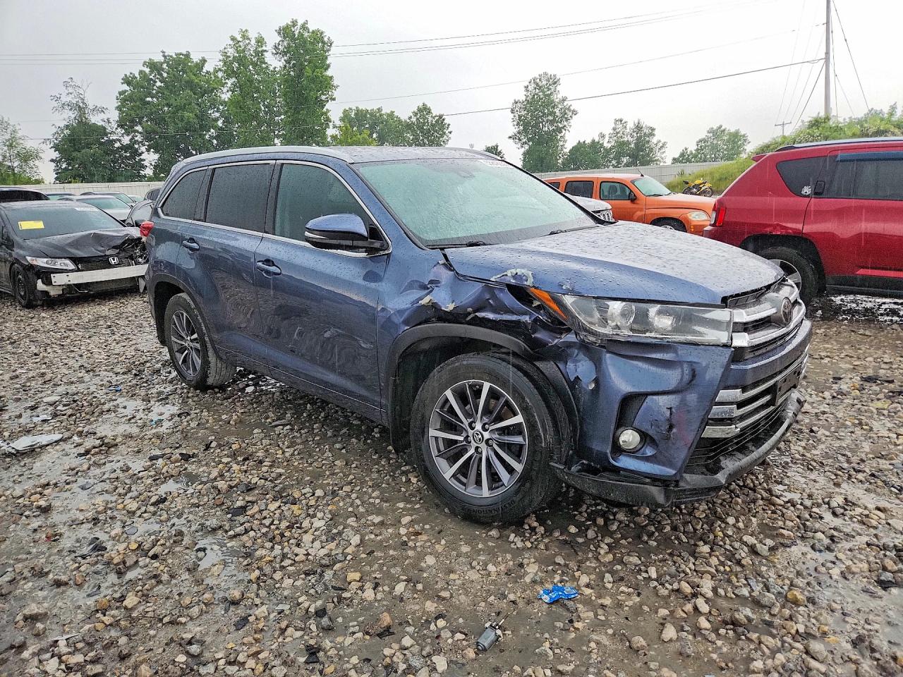 2018 Toyota Highlander Xle Blue vin: 5TDJZRFHXJS851846