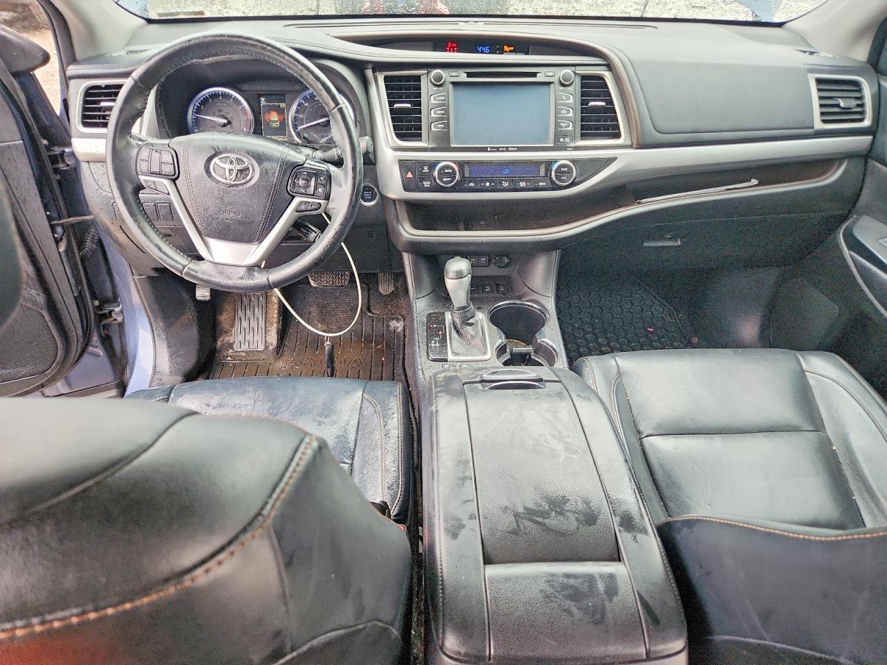 2018 Toyota Highlander Xle Blue vin: 5TDJZRFHXJS851846