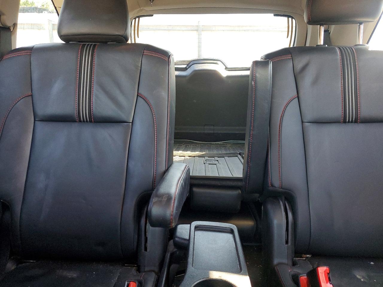 2019 Toyota Highlander Se White vin: 5TDJZRFHXKS602805
