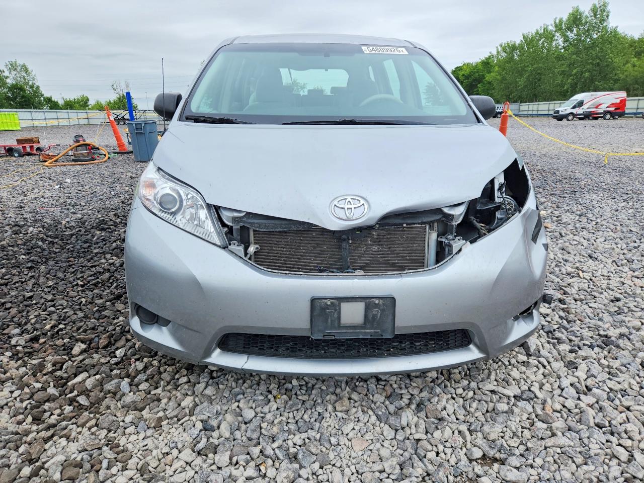 2011 Toyota Sienna Base 7-passenger Silver vin: 5TDKA3DC0BS003721