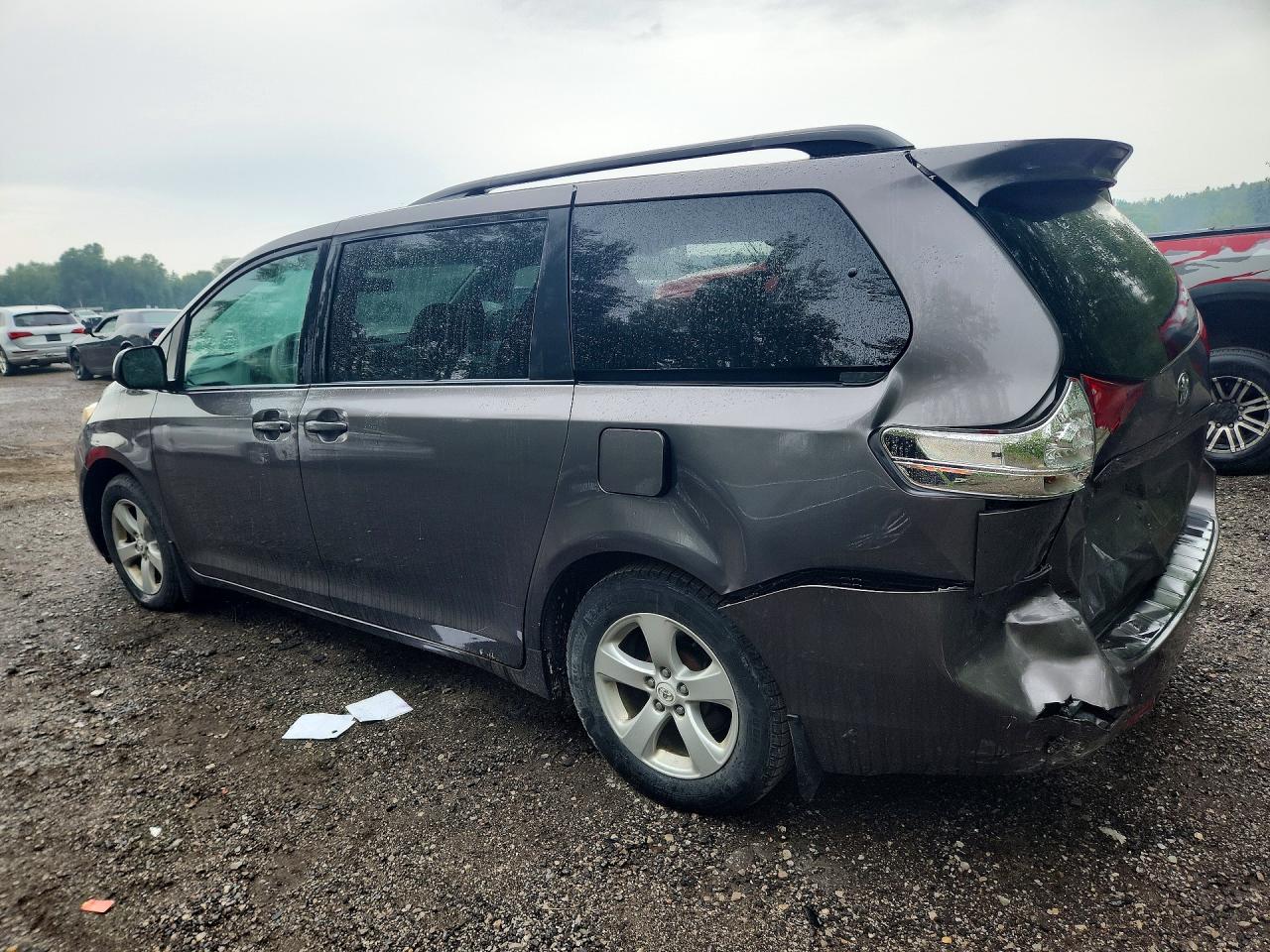 2011 Toyota Sienna Base Серый vin: 5TDKA3DC1BS002044
