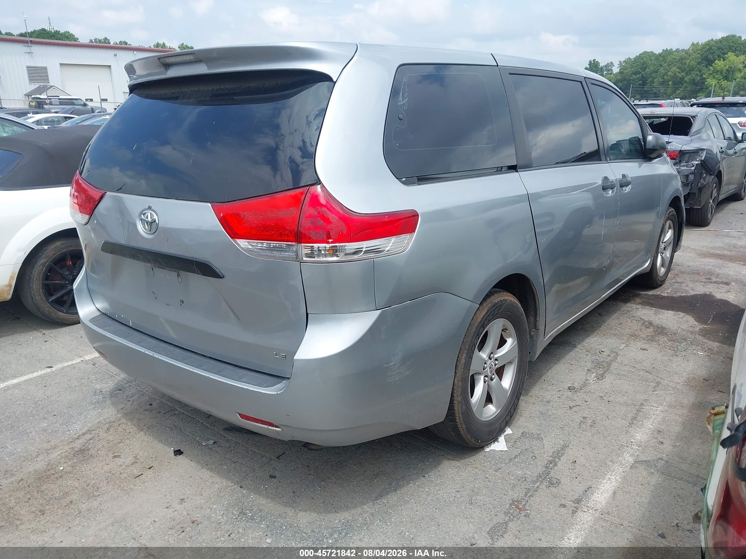 2011 Toyota Sienna   Gray vin: 5TDKA3DC1BS005154
