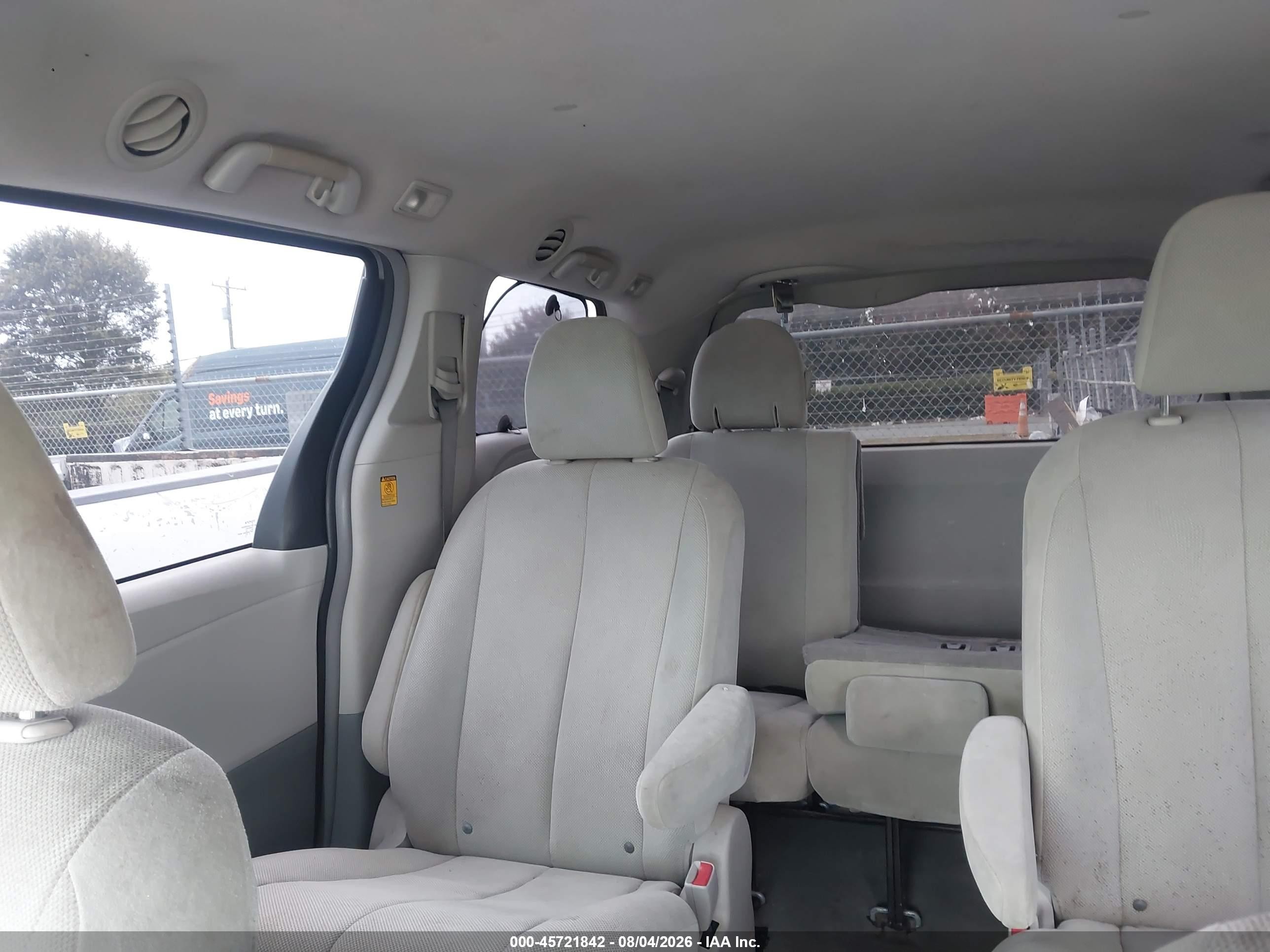 2011 Toyota Sienna   Gray vin: 5TDKA3DC1BS005154