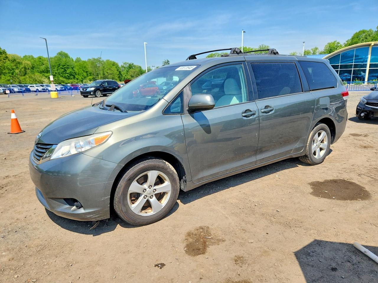 2012 Toyota Sienna Le 8-passenger Gray vin: 5TDKA3DC1CS015491