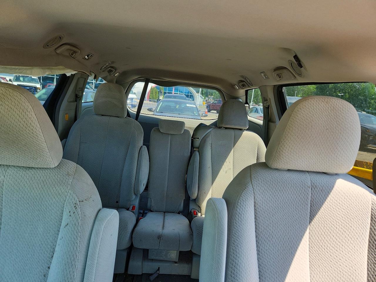 2012 Toyota Sienna Le 8-passenger Gray vin: 5TDKA3DC1CS015491