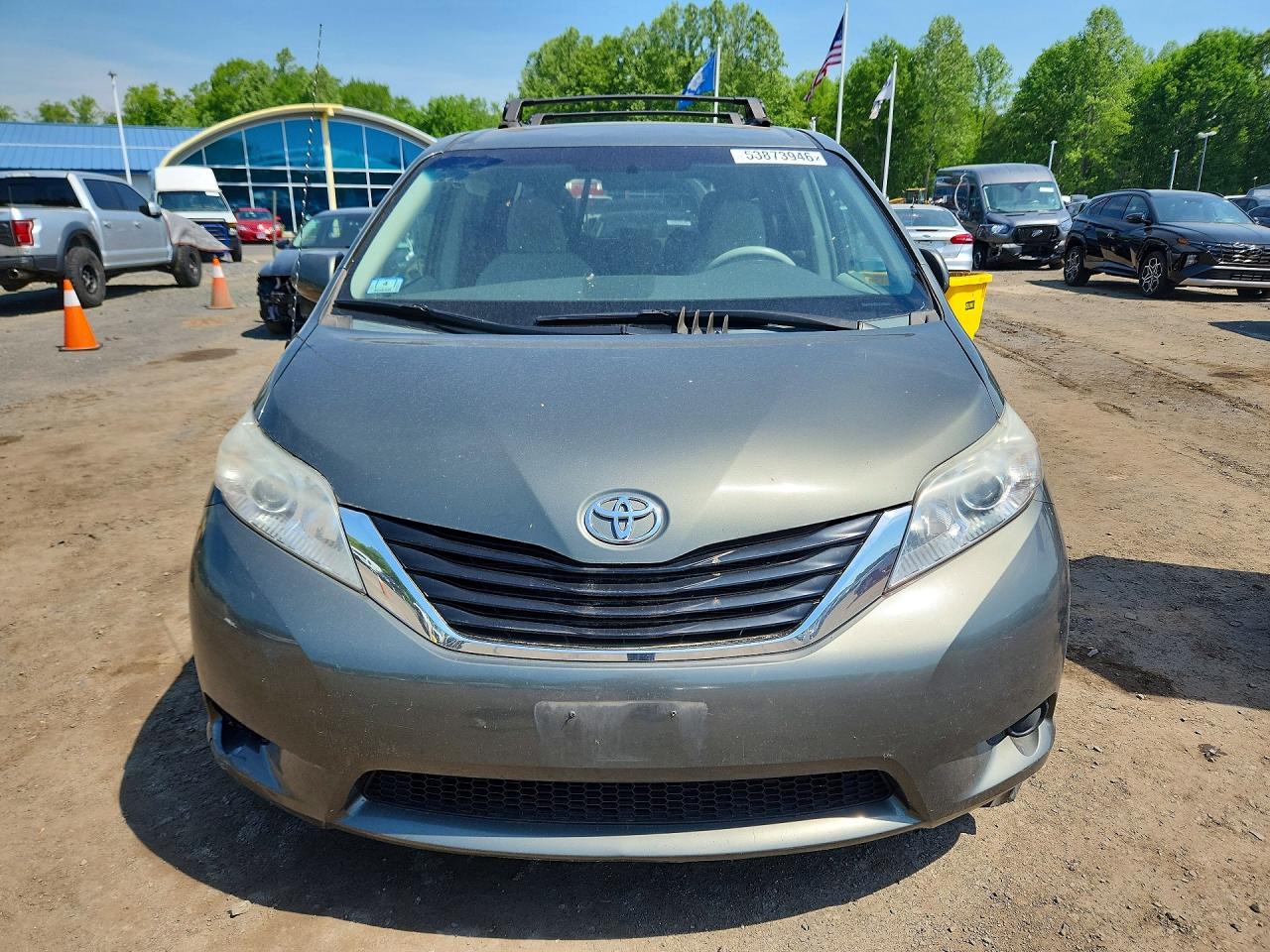 2012 Toyota Sienna Le 8-passenger Gray vin: 5TDKA3DC1CS015491