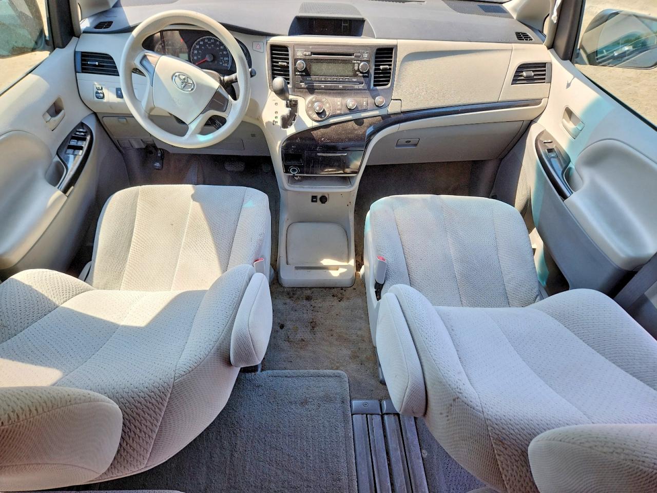 2012 Toyota Sienna Le 8-passenger Gray vin: 5TDKA3DC1CS015491
