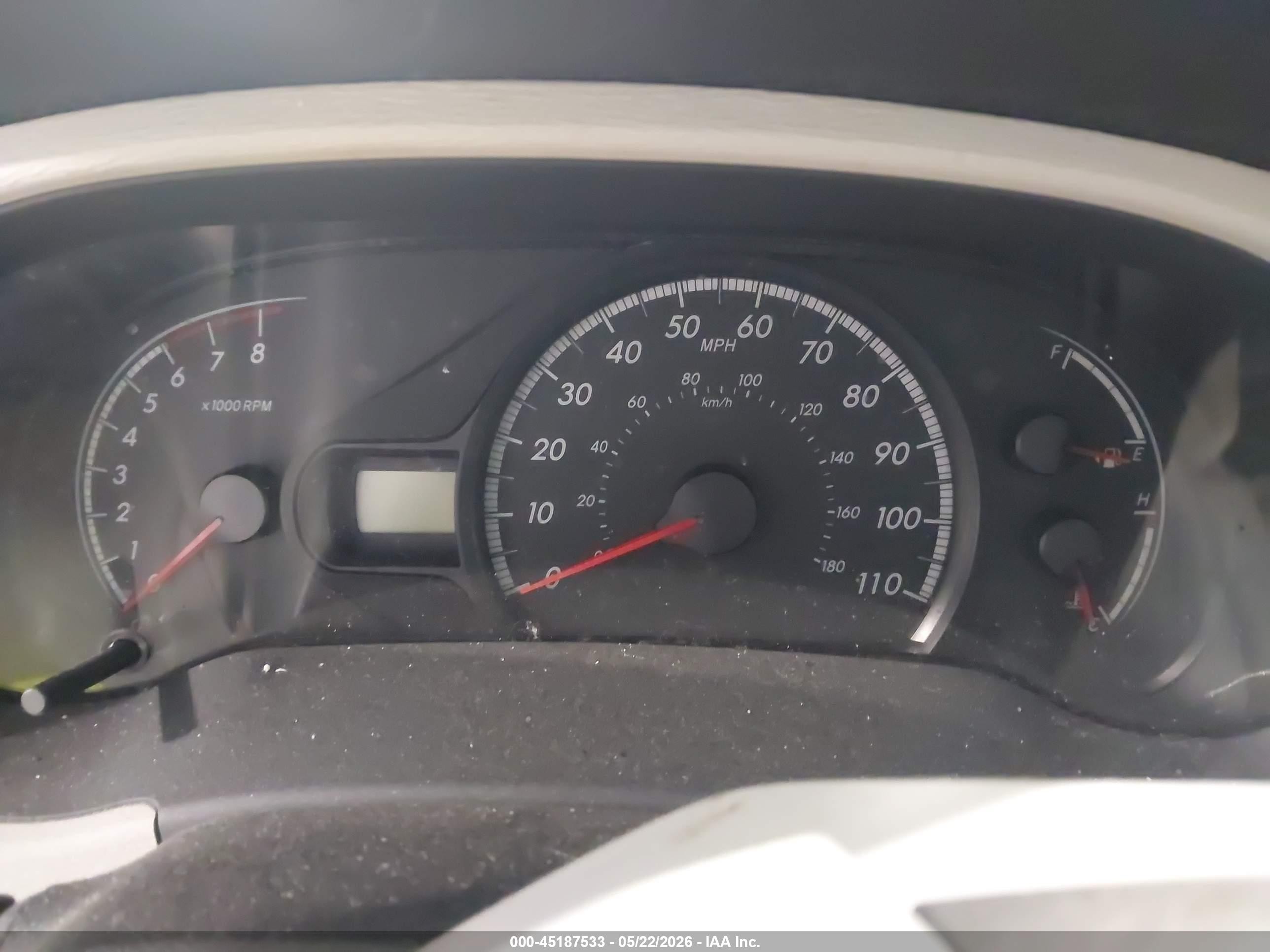 2011 Toyota Sienna Le Gray vin: 5TDKA3DC2BS006149