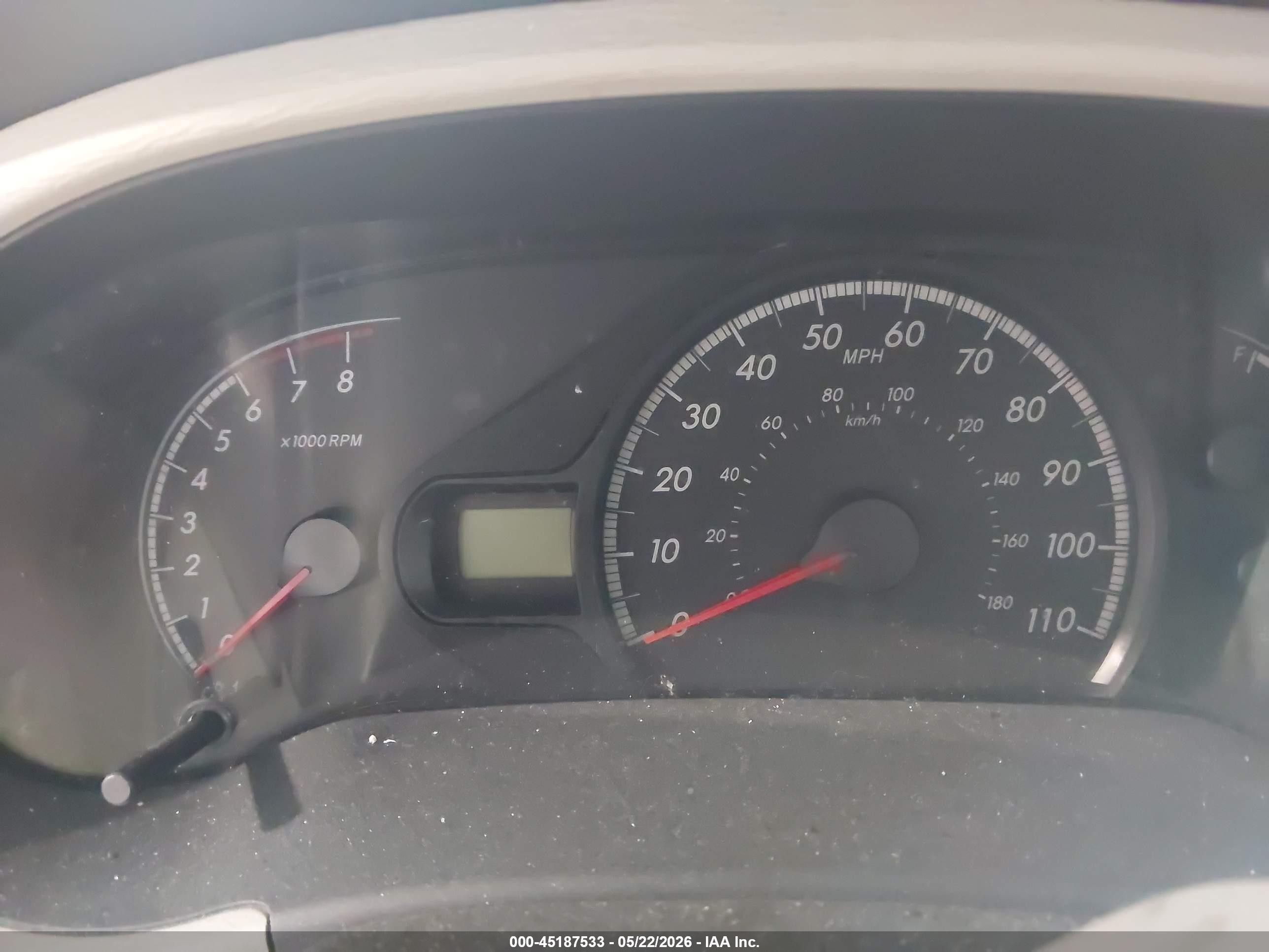 2011 Toyota Sienna Le Gray vin: 5TDKA3DC2BS006149