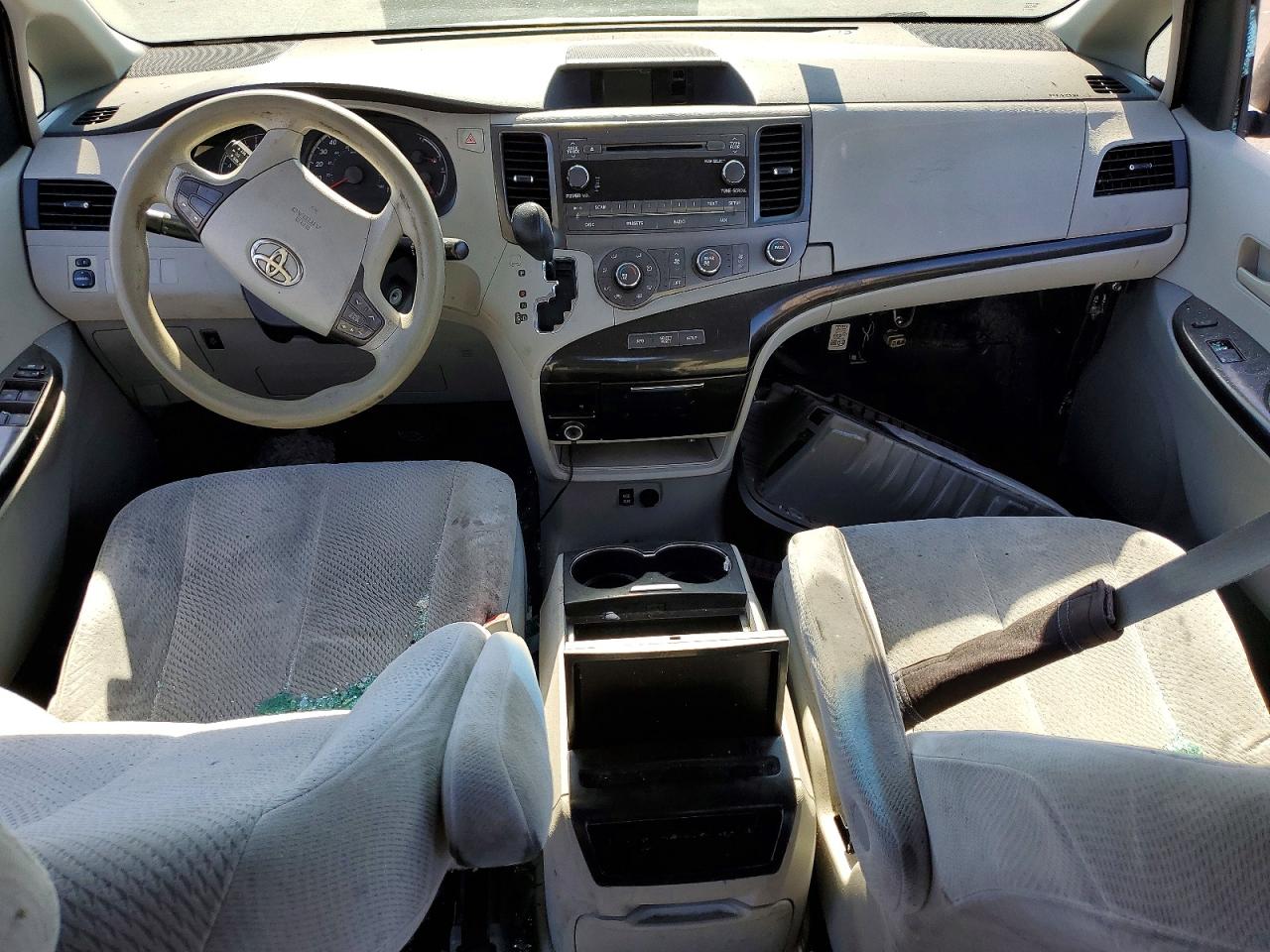 2011 Toyota Sienna Le 8-passenger Gray vin: 5TDKA3DC5BS002905