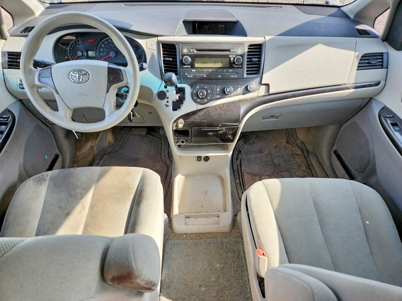 2011 Toyota Sienna Base 7-passenger Gray vin: 5TDKA3DC5BS006467