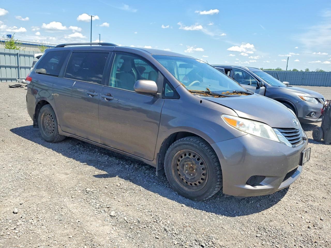 2012 Toyota Sienna Base 7-passenger Серый vin: 5TDKA3DC6CS012652