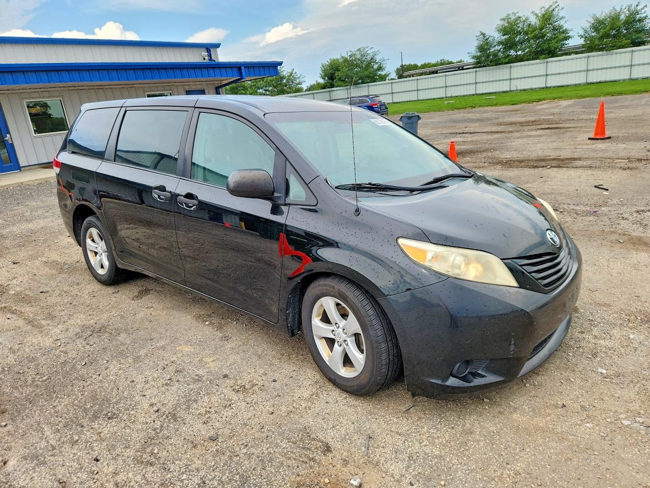 2011 Toyota Sienna Base 7-passenger Black vin: 5TDKA3DC7BS003389