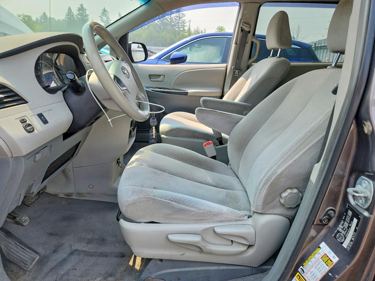 2011 Toyota Sienna Base 7-passenger Gray vin: 5TDKA3DC7BS004493