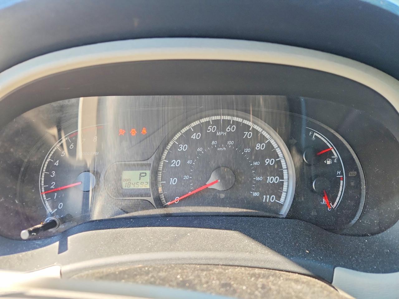 2011 Toyota Sienna Base 7-passenger Silver vin: 5TDKA3DC7BS008270