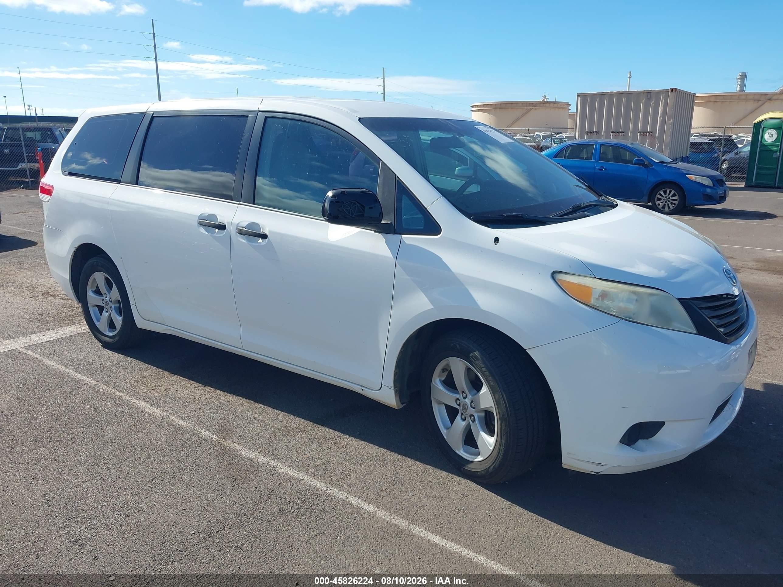 2012 Toyota Sienna Le 8 Passenger White vin: 5TDKA3DC7CS015978